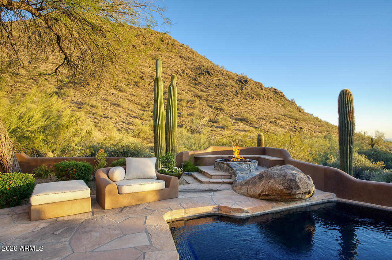 PINNACLE PEAK HEIGHTS - Residential
