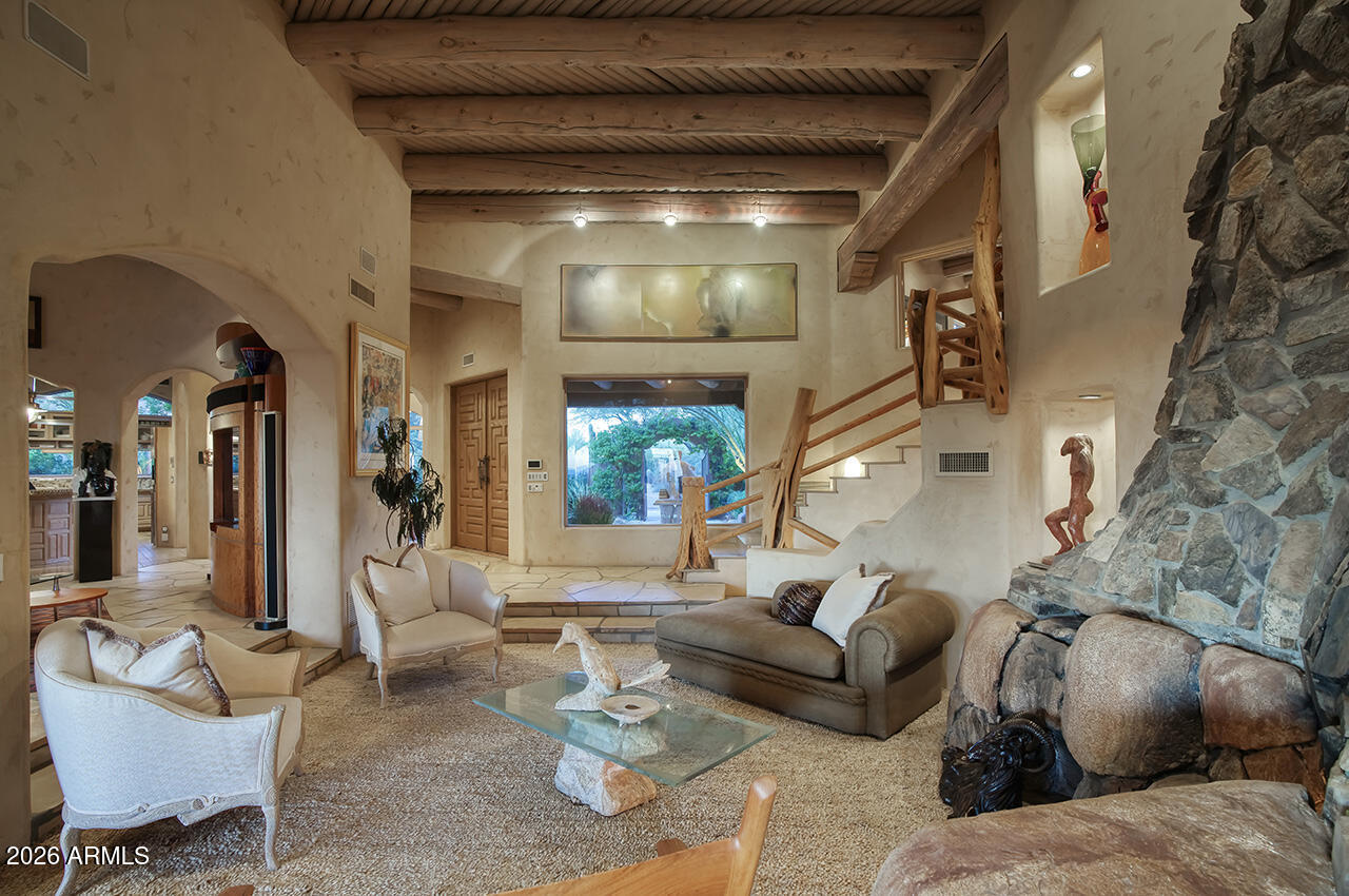 PINNACLE PEAK HEIGHTS - Residential