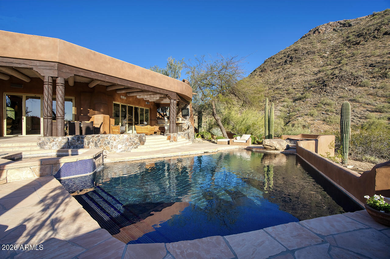 PINNACLE PEAK HEIGHTS - Residential
