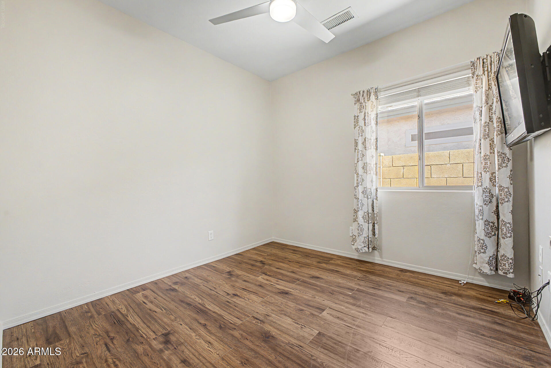 FESTIVAL FOOTHILLS - Residential
