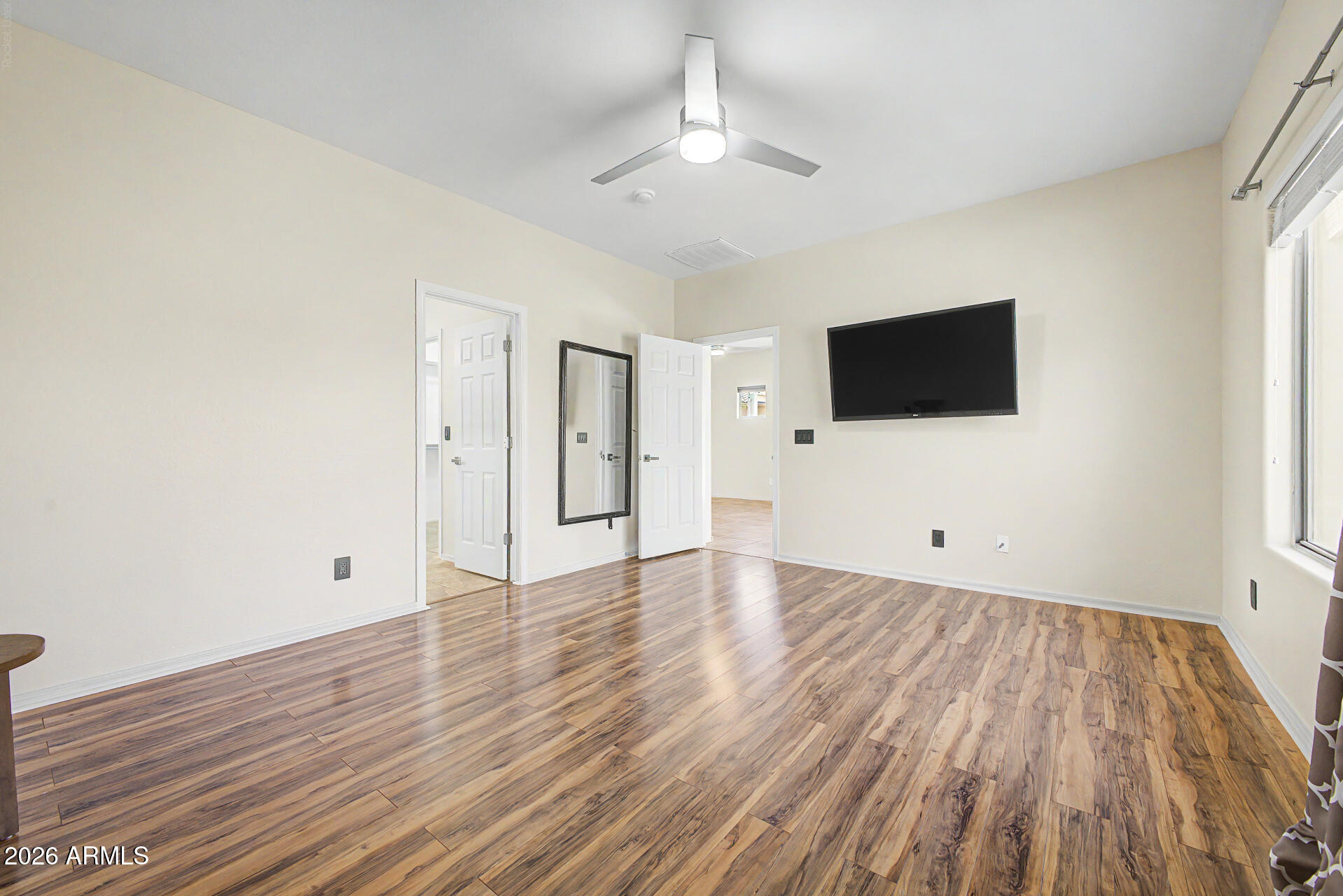 FESTIVAL FOOTHILLS - Residential