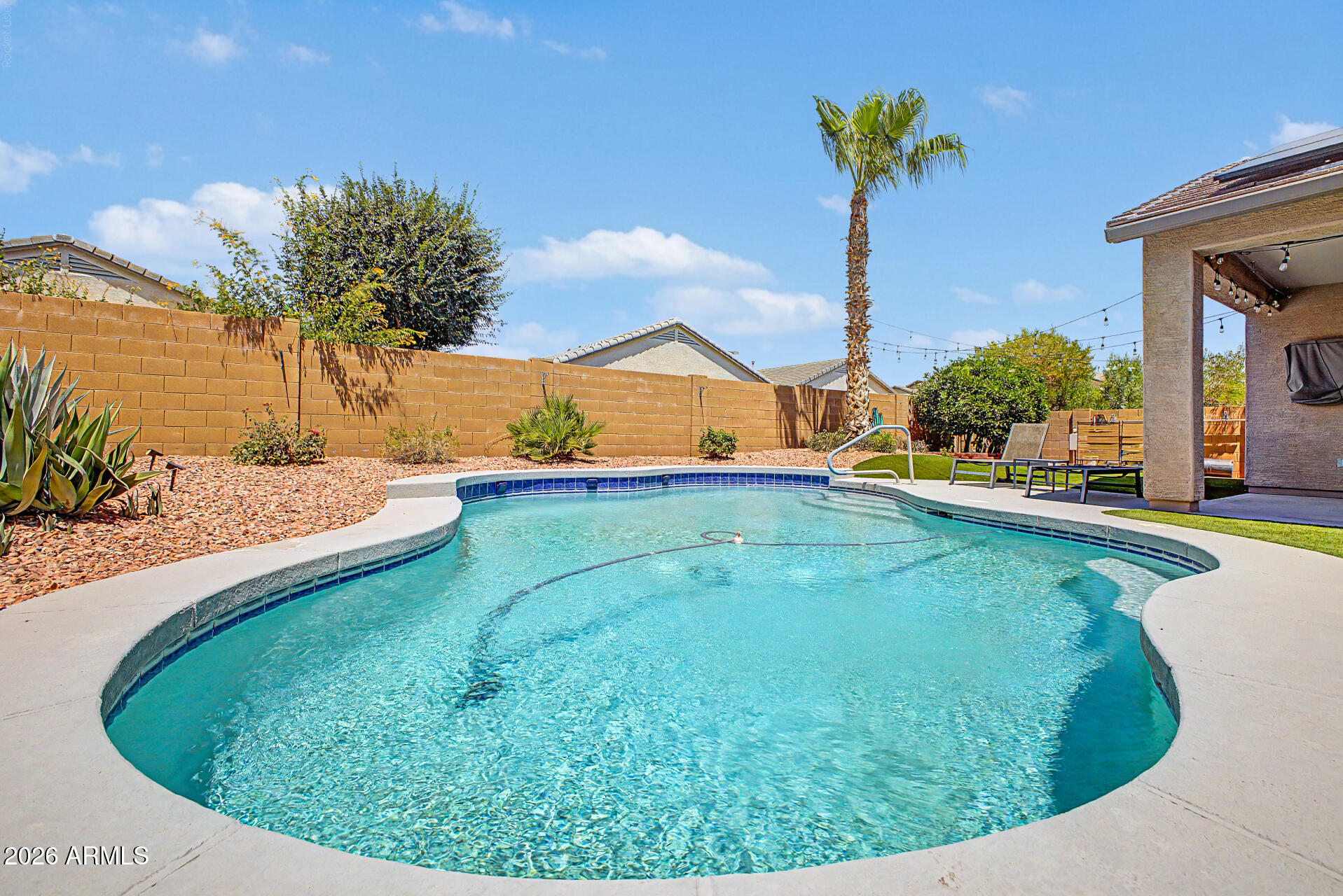 FESTIVAL FOOTHILLS - Residential