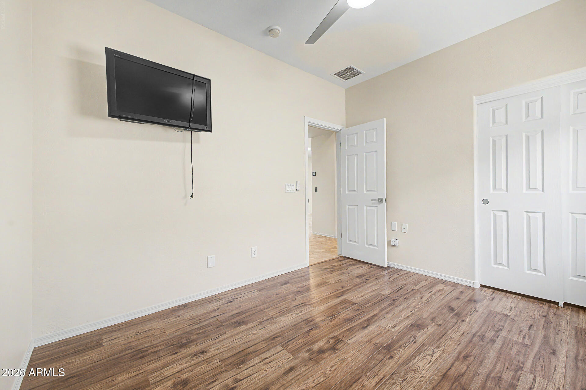 FESTIVAL FOOTHILLS - Residential