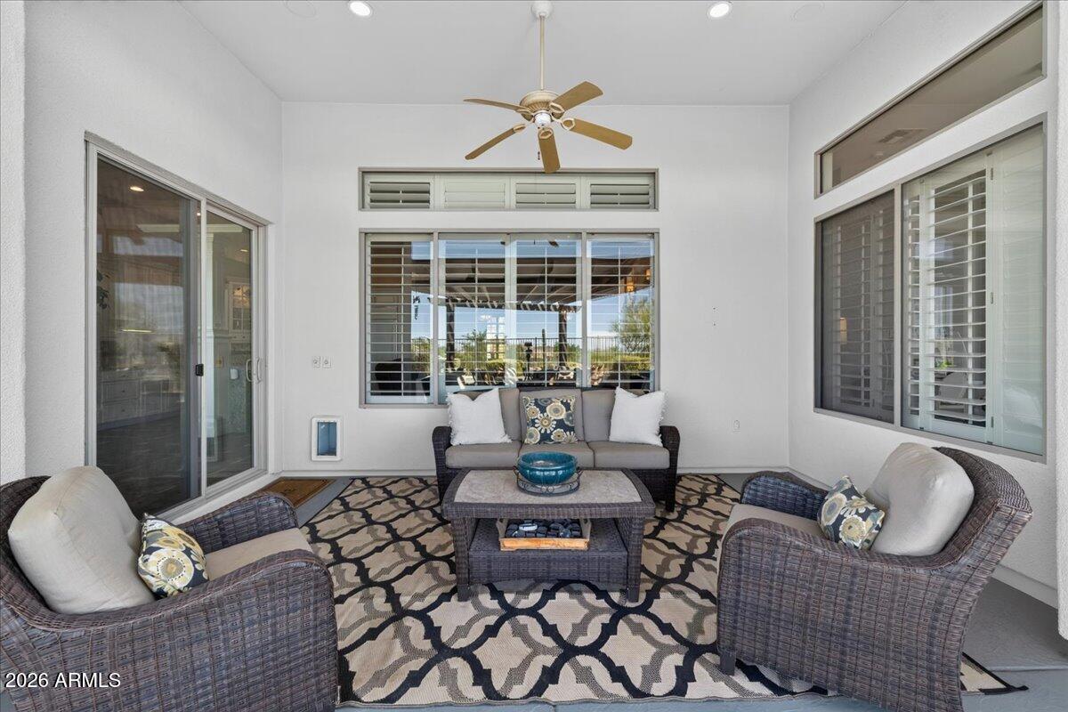 ANTHEM UNIT 24 - Residential