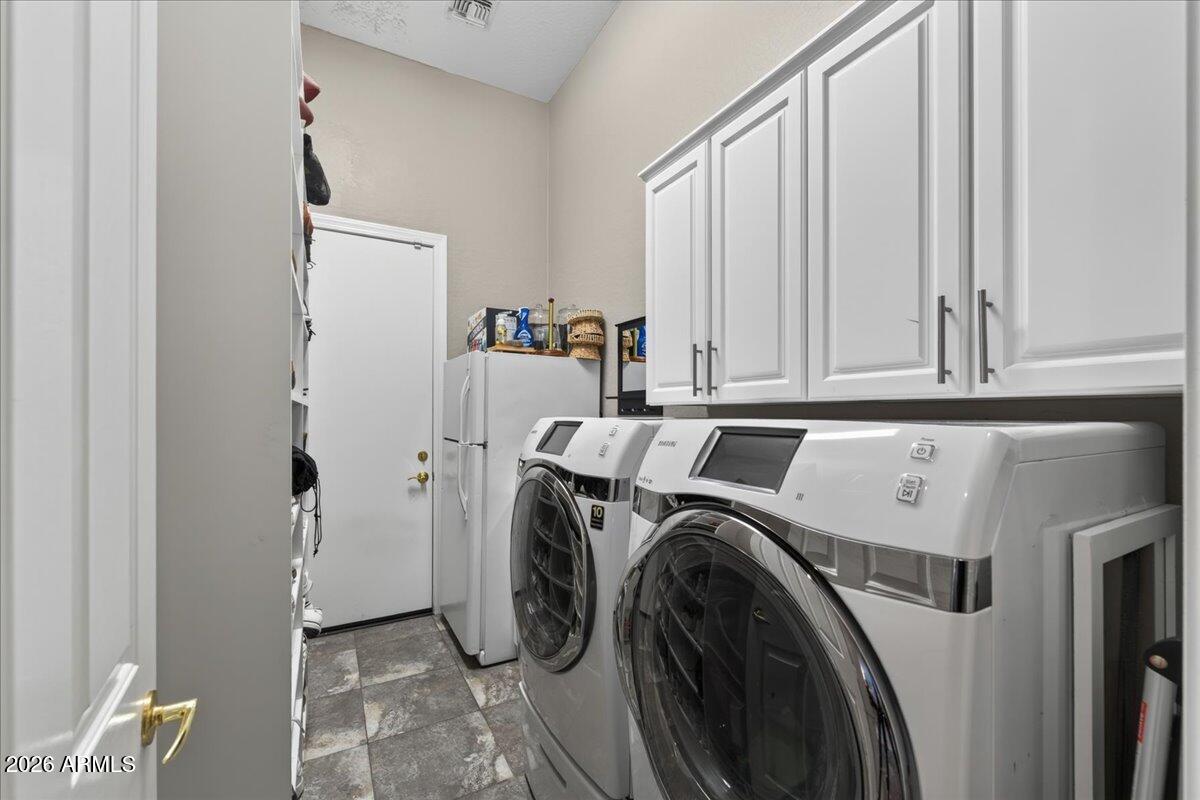 ANTHEM UNIT 24 - Residential