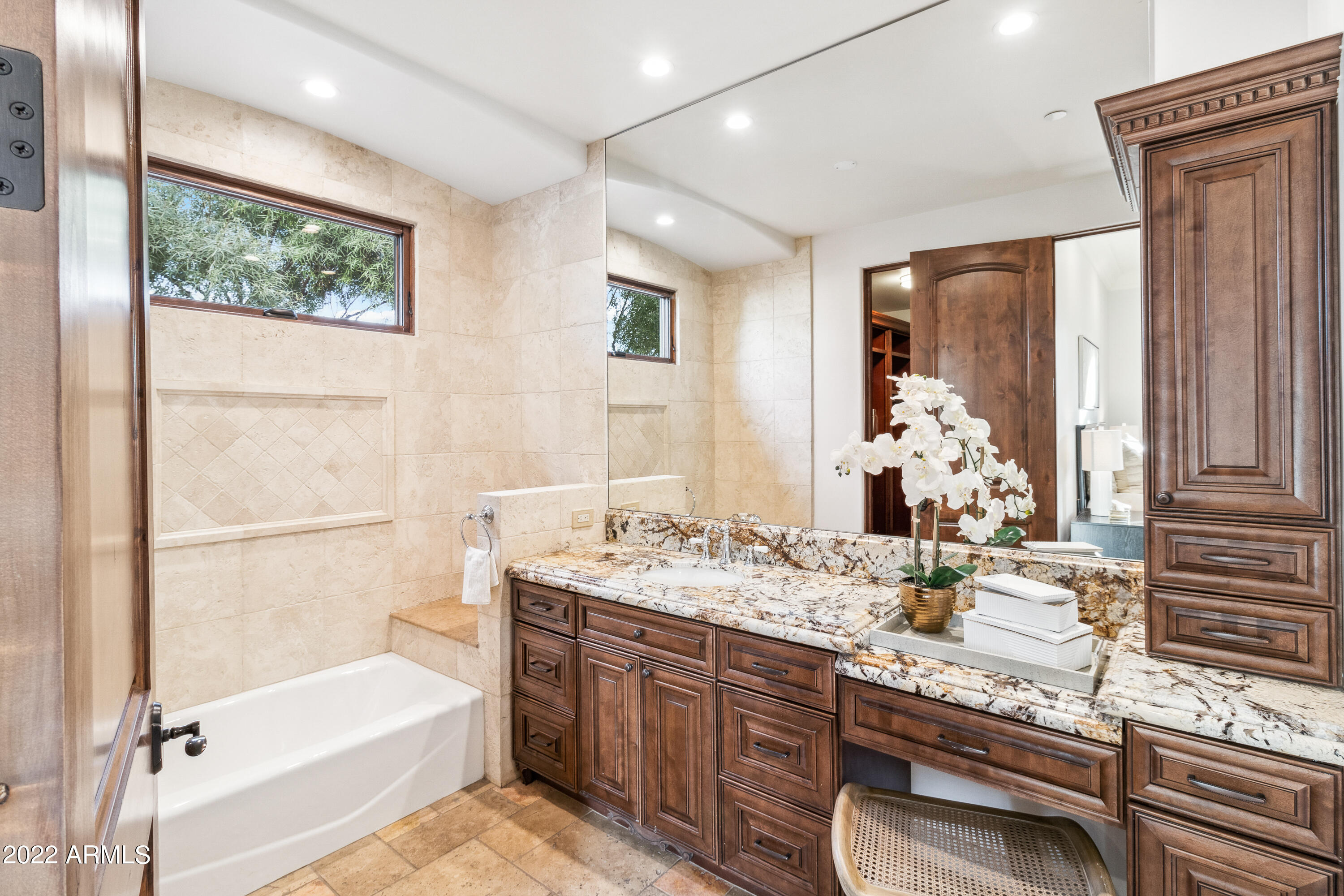 GARY ESTATES - Residential