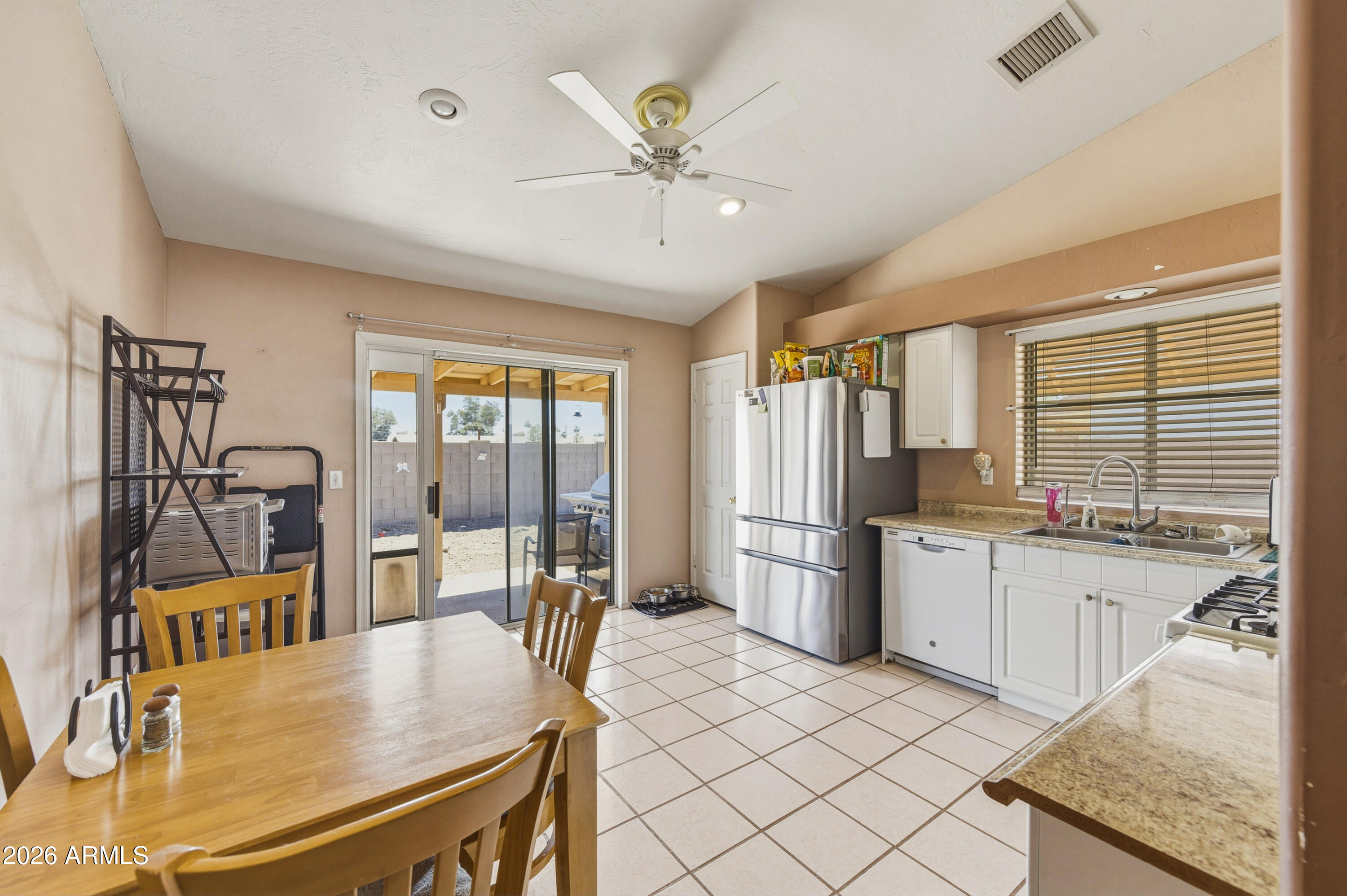 ARIZONA CITY UNIT ONE - Residential