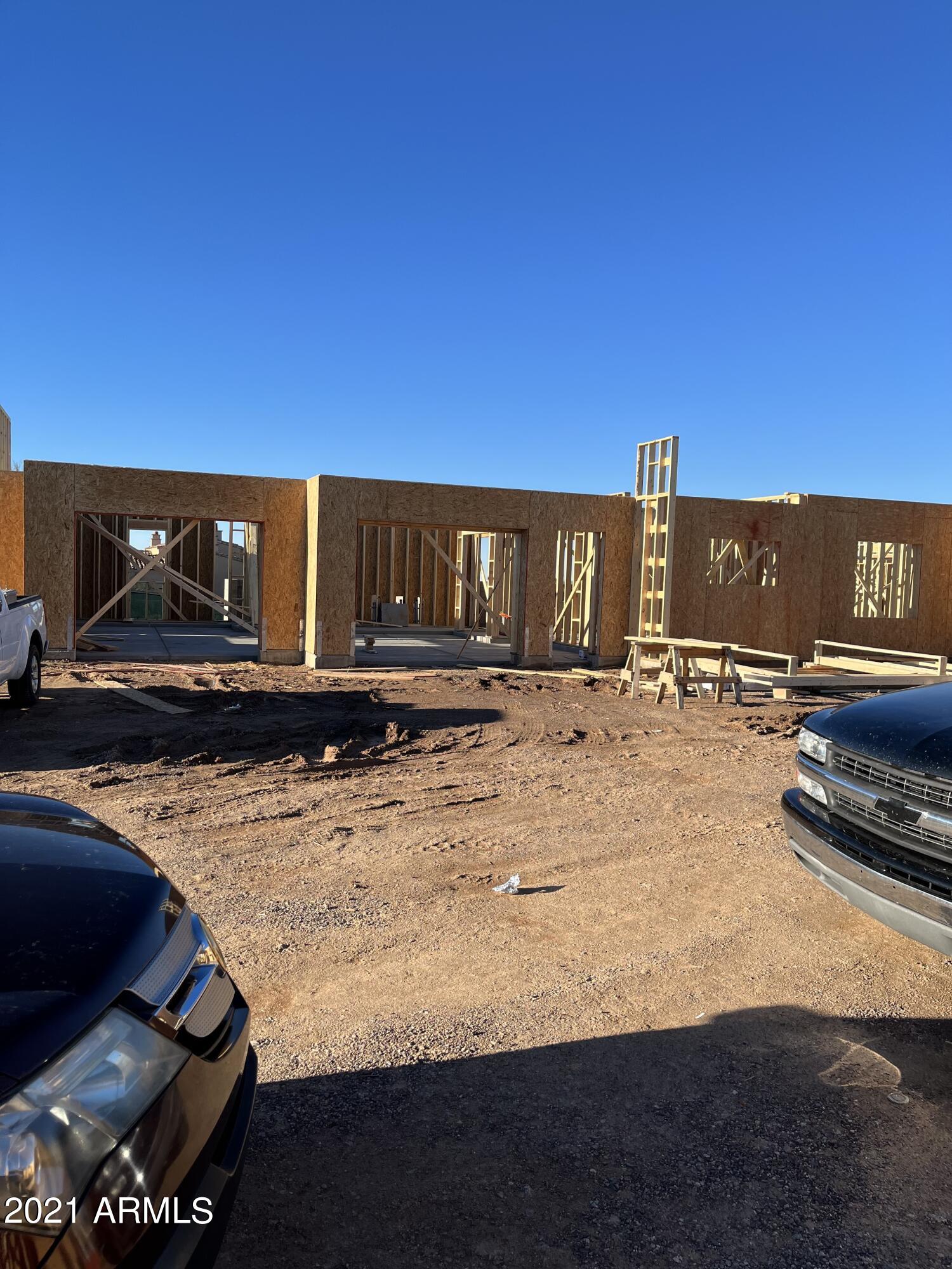 WHISPER ROCK UNIT 3 - Residential