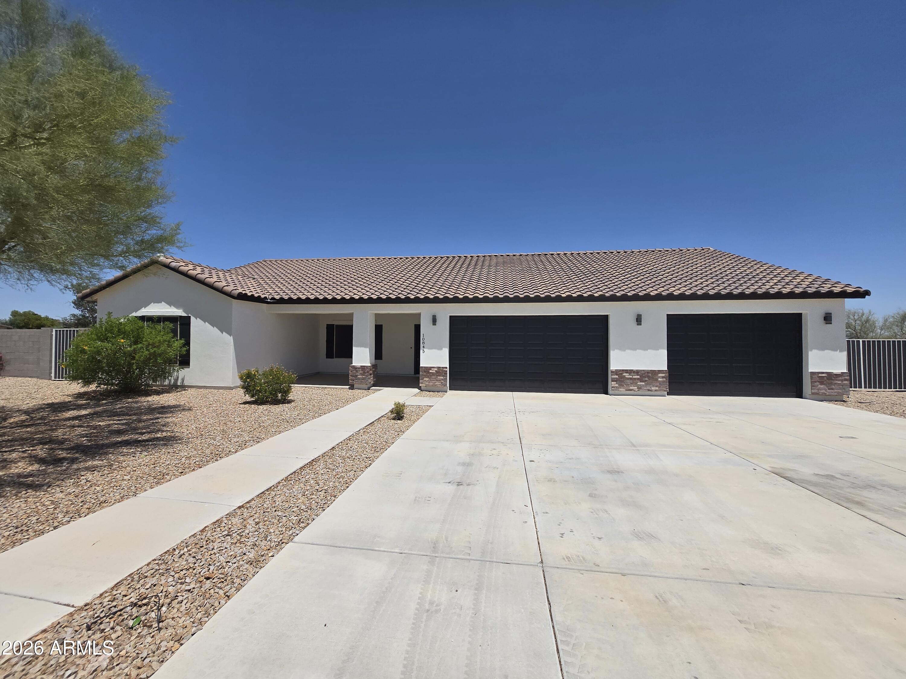 DESERT VISTA UNIT NO 6 - Residential