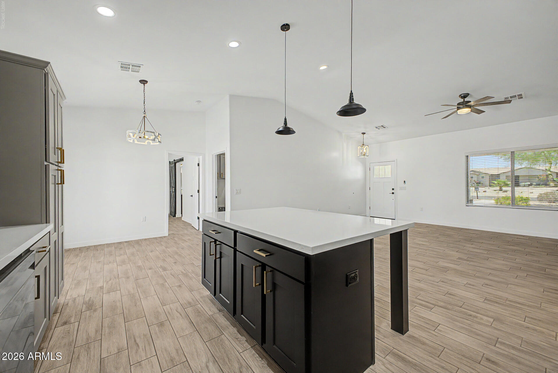 DESERT VISTA UNIT NO 6 - Residential
