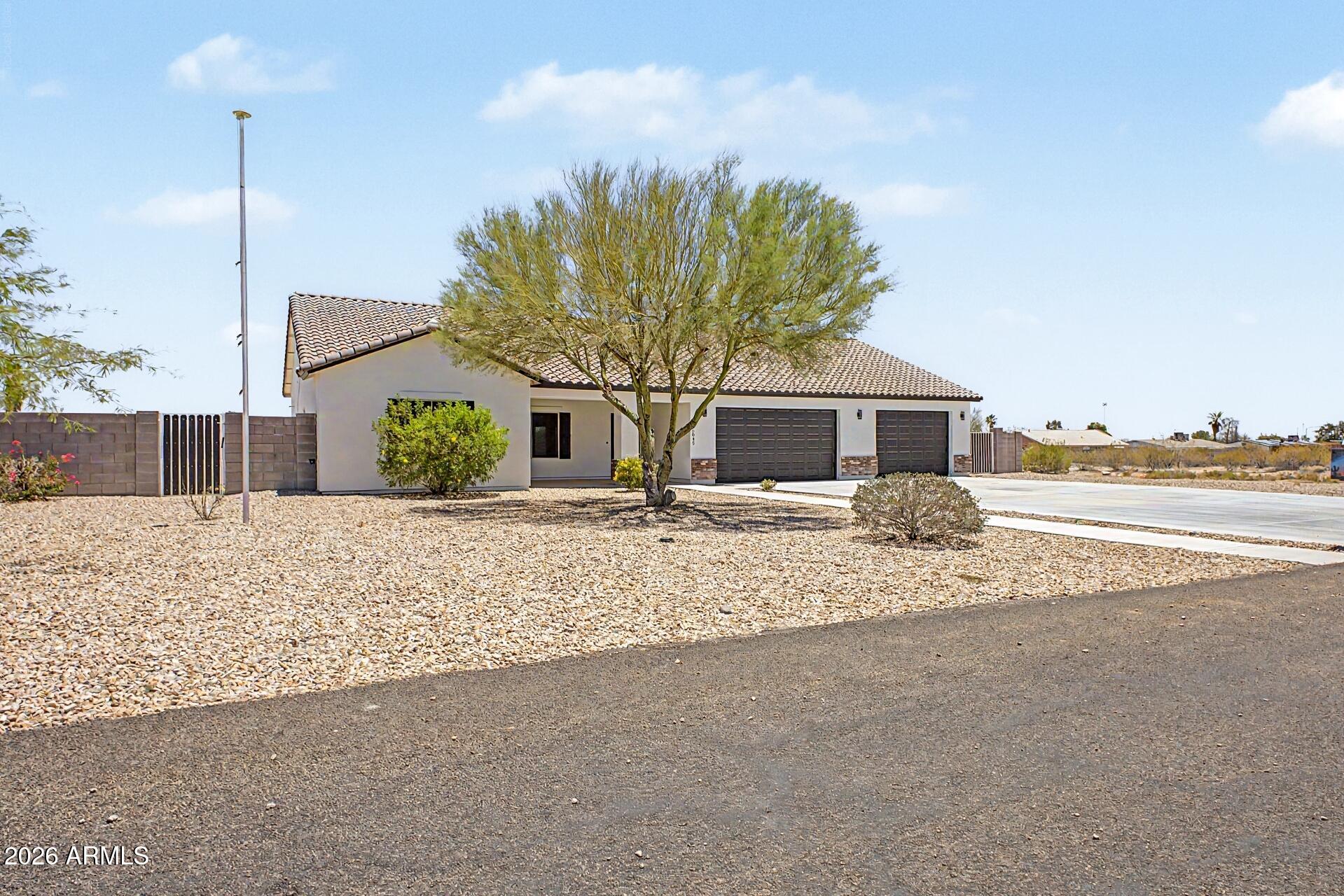 DESERT VISTA UNIT NO 6 - Residential