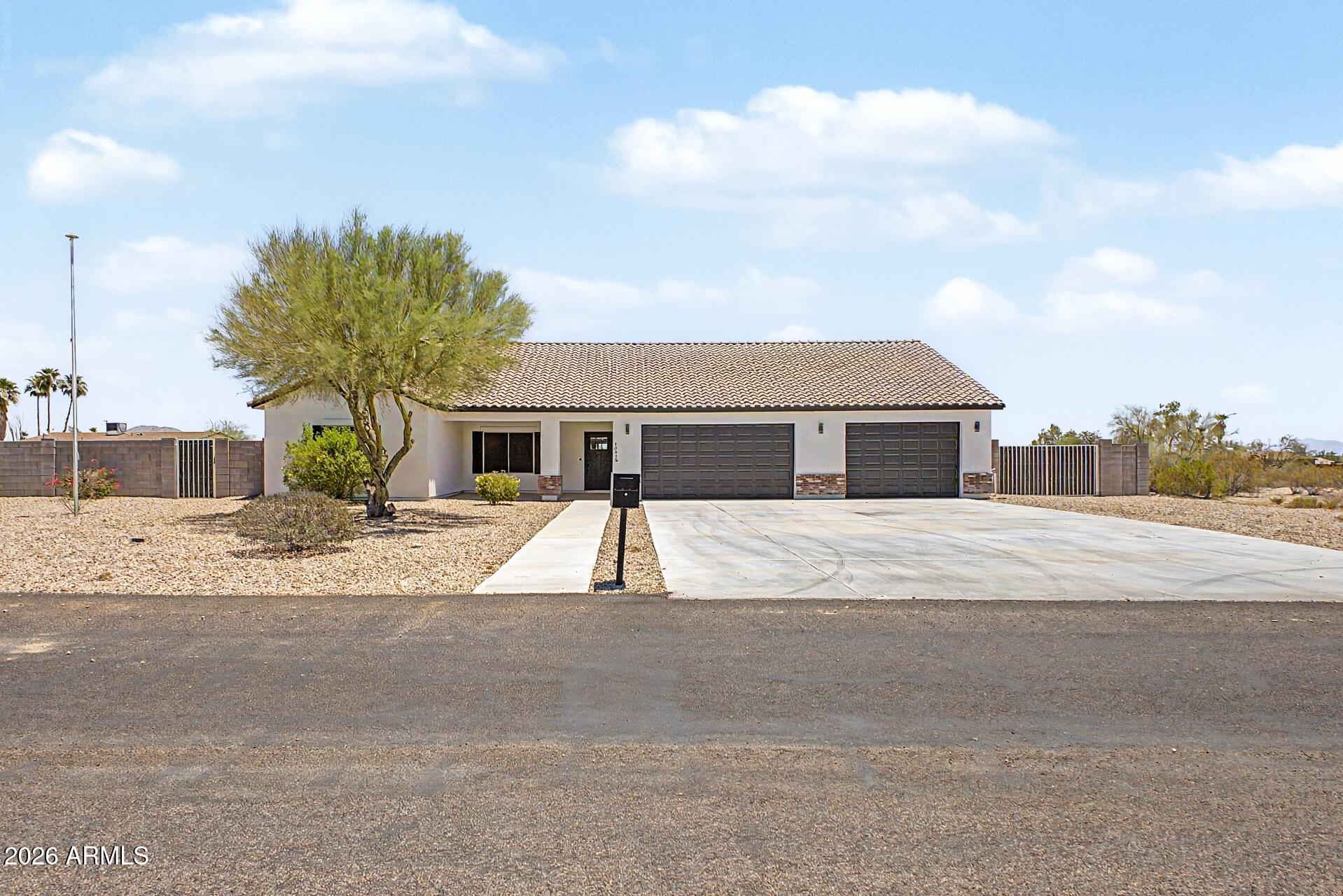 DESERT VISTA UNIT NO 6 - Residential