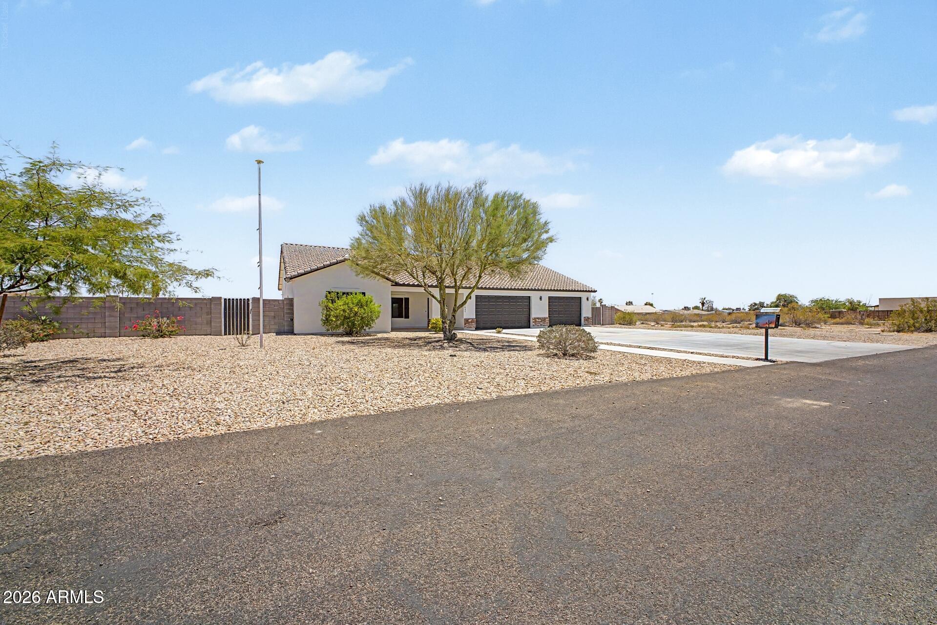 DESERT VISTA UNIT NO 6 - Residential
