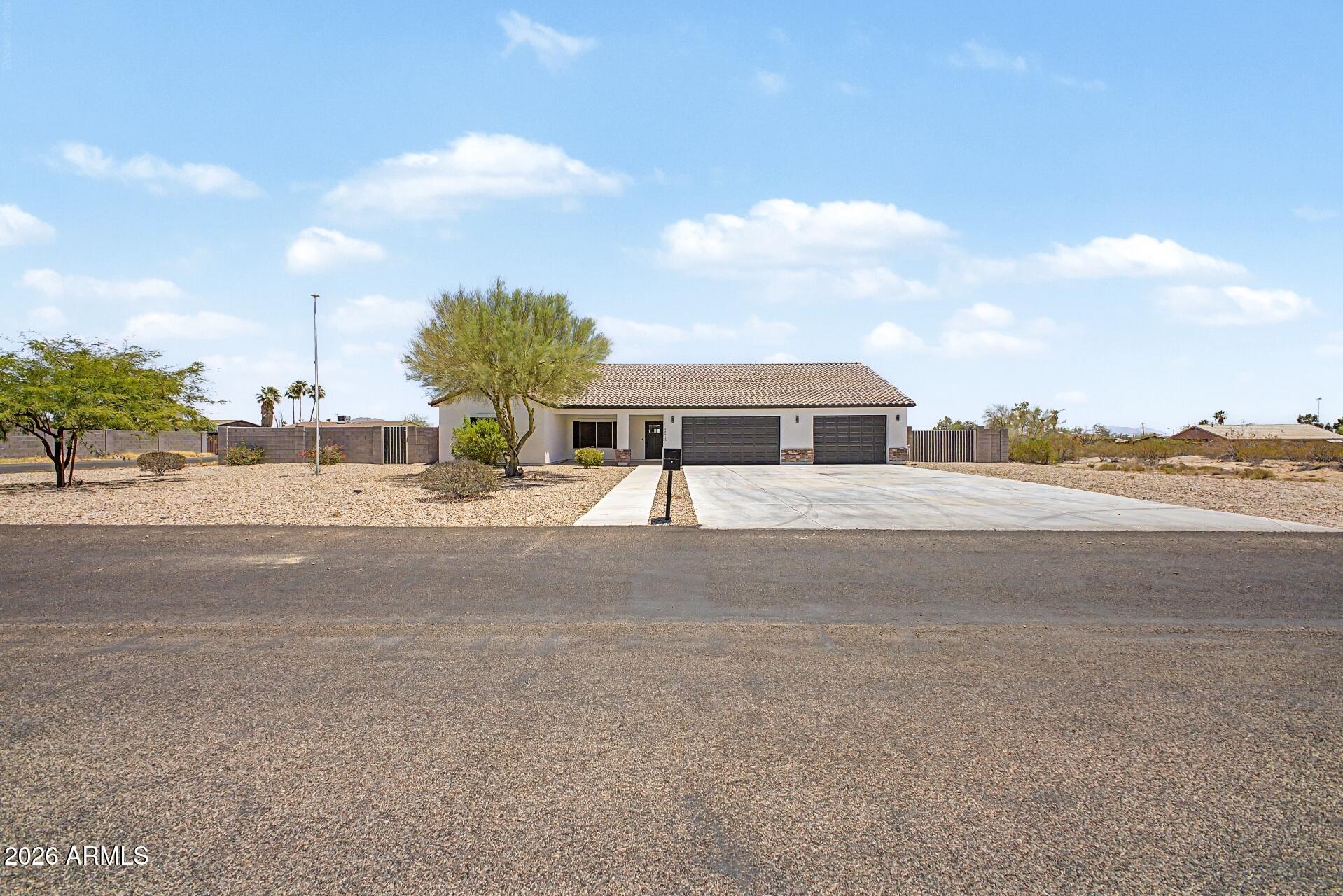 DESERT VISTA UNIT NO 6 - Residential