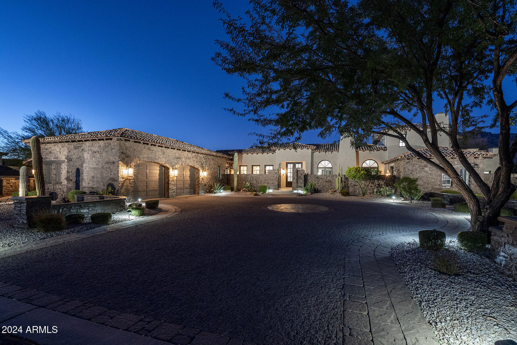 Superstition Mountain - Residential