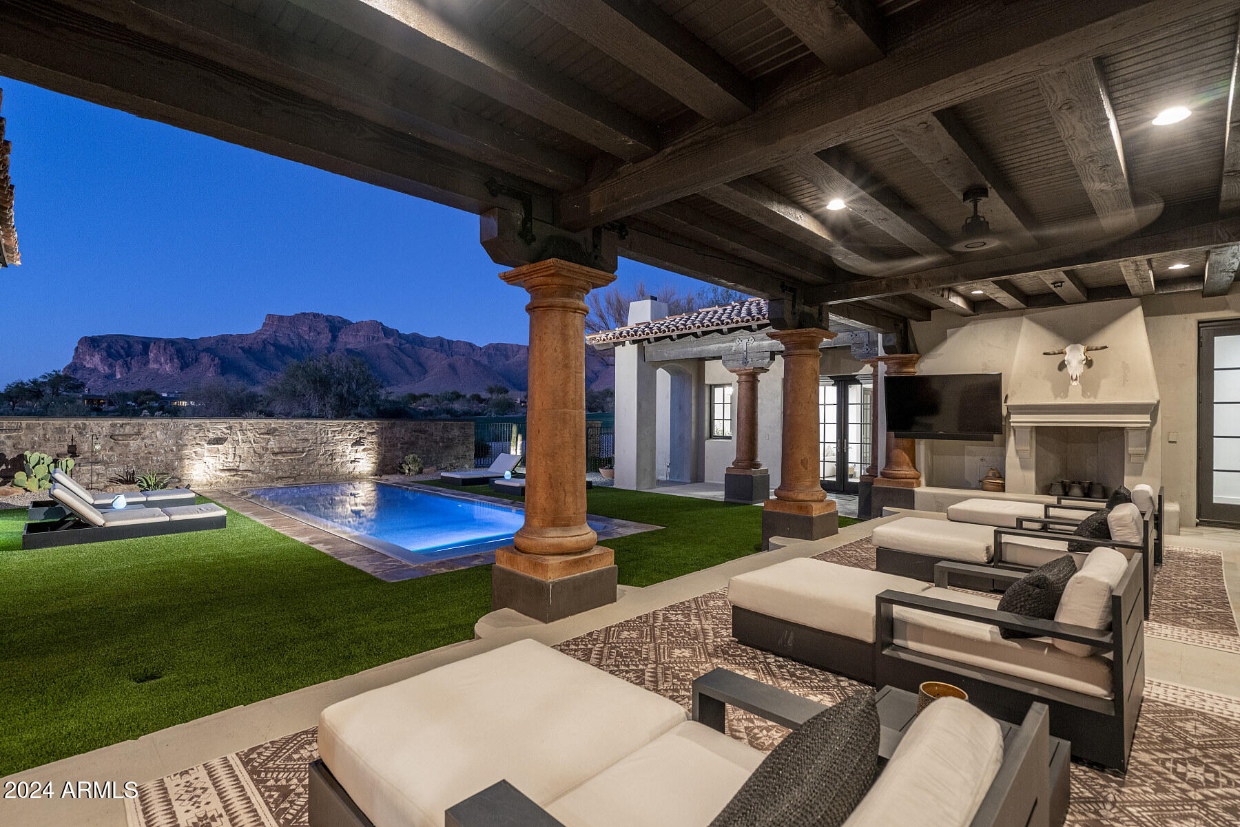 Superstition Mountain - Residential