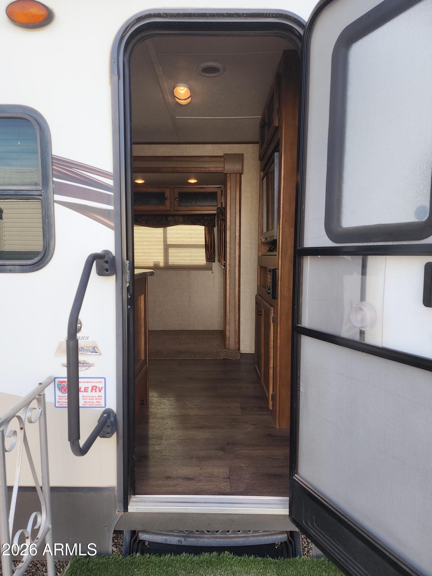 TIERRA DEL SOL RV RESORT - Land