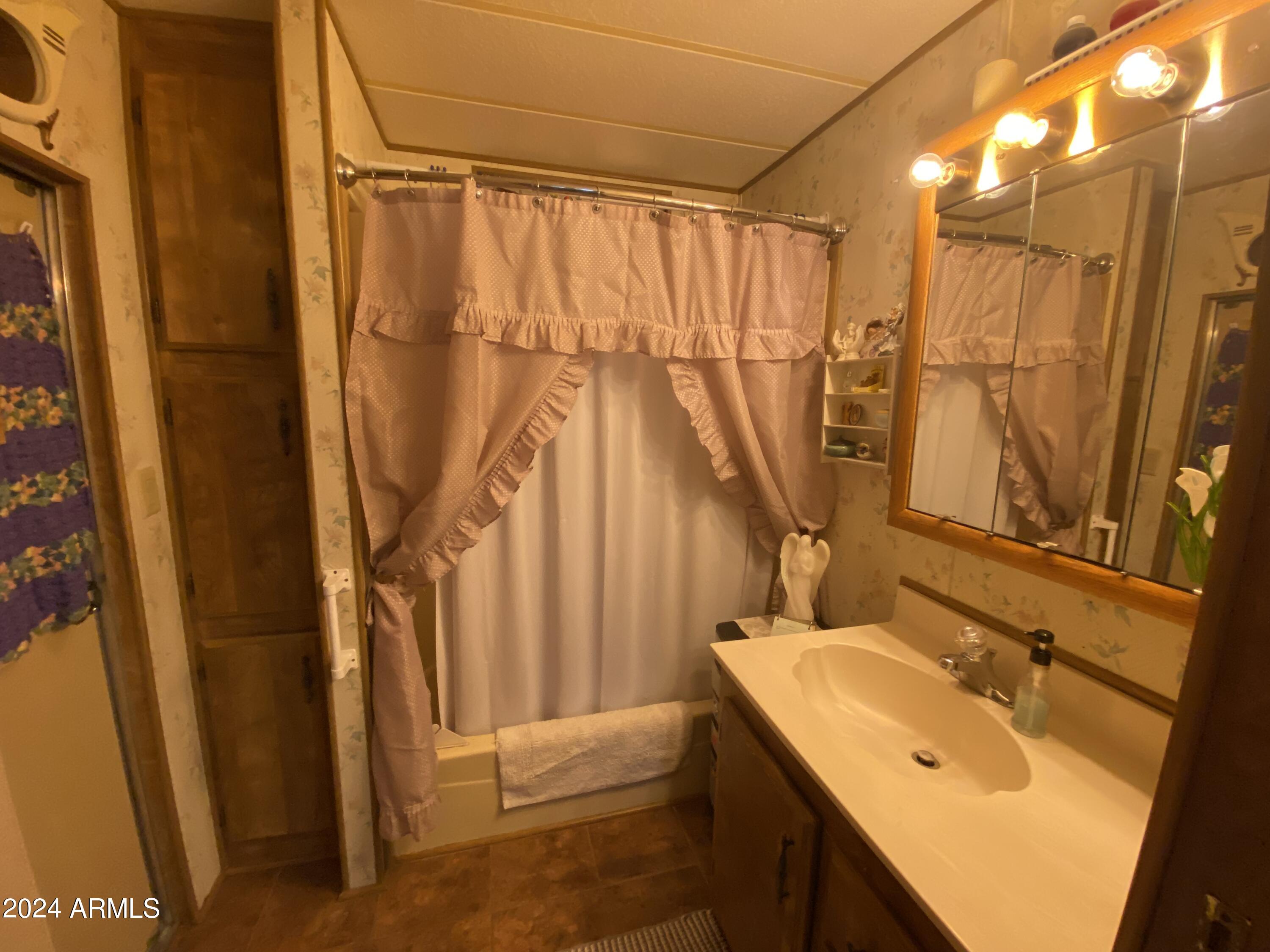 ROADHAVEN RESORT OF APACHE JUNCTION - Land