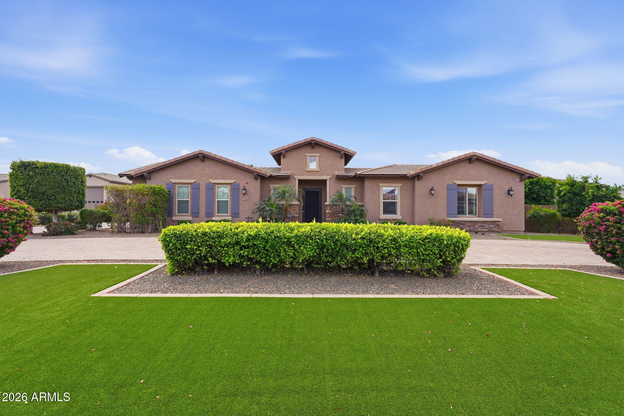 CABALLOS DEL RIO - Residential
