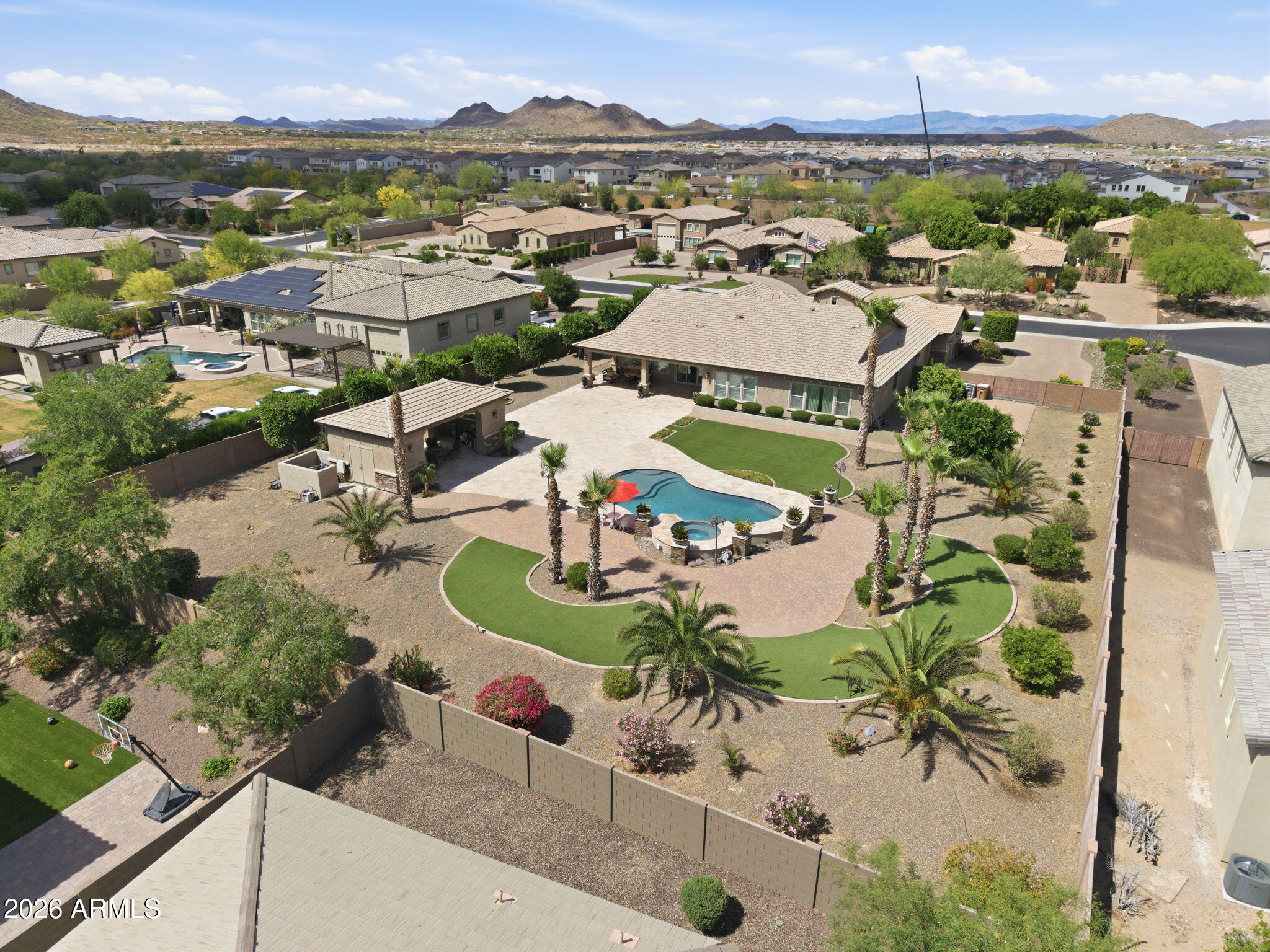 CABALLOS DEL RIO - Residential