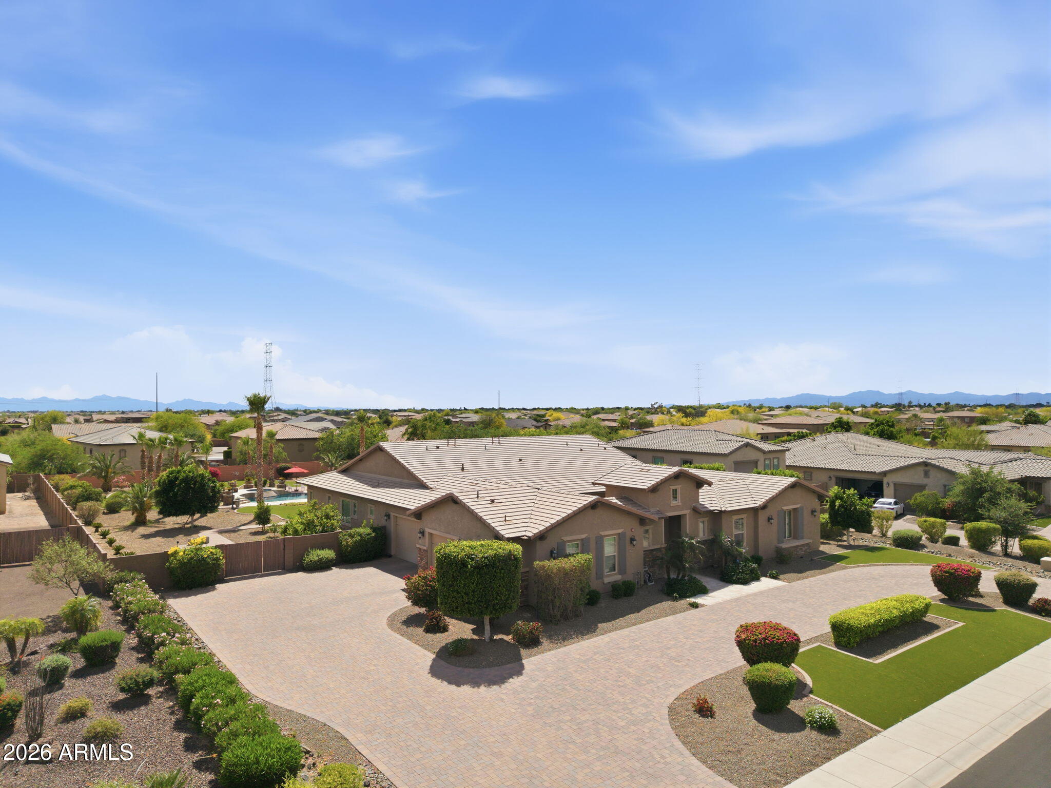 CABALLOS DEL RIO - Residential