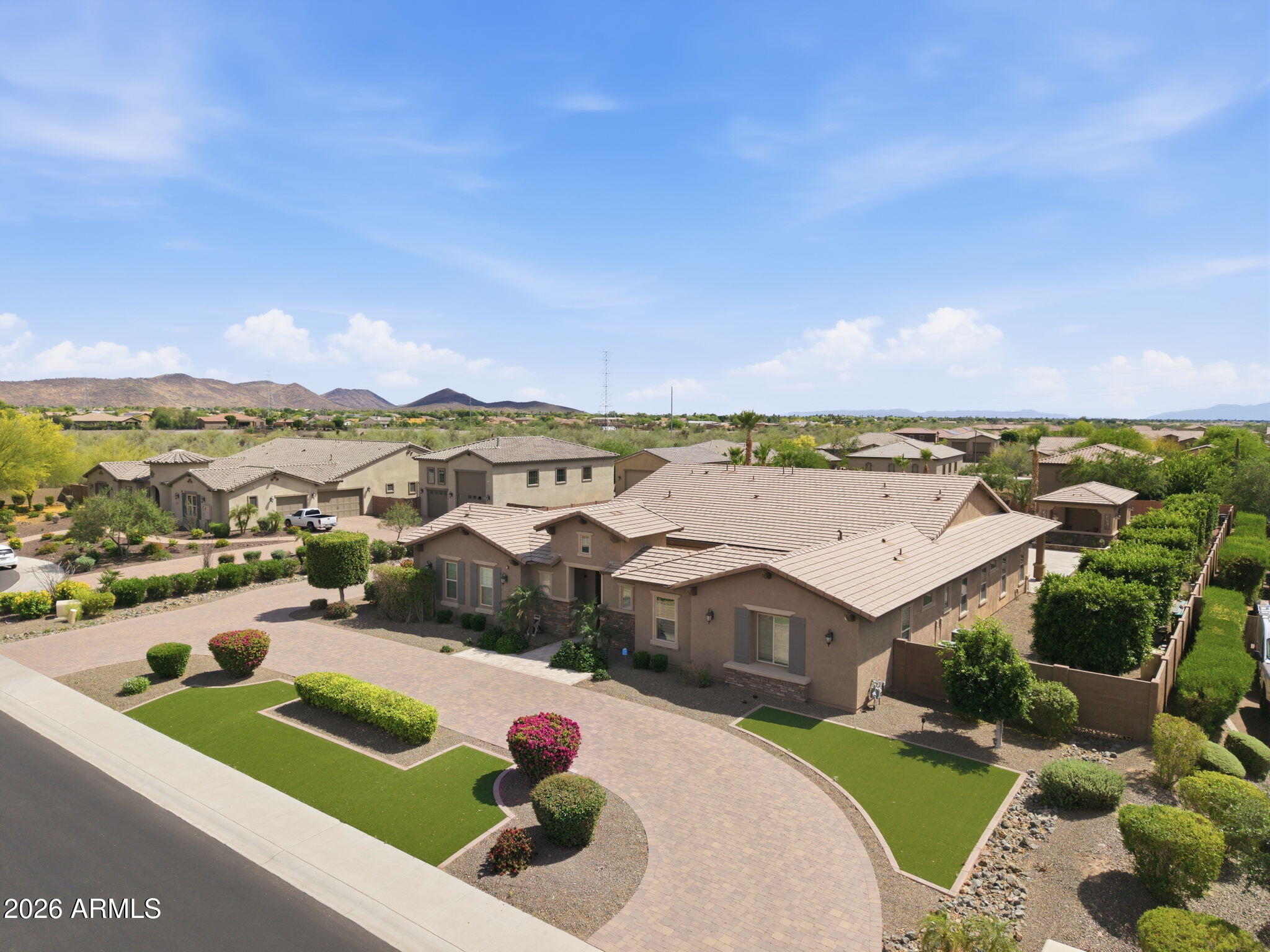 CABALLOS DEL RIO - Residential