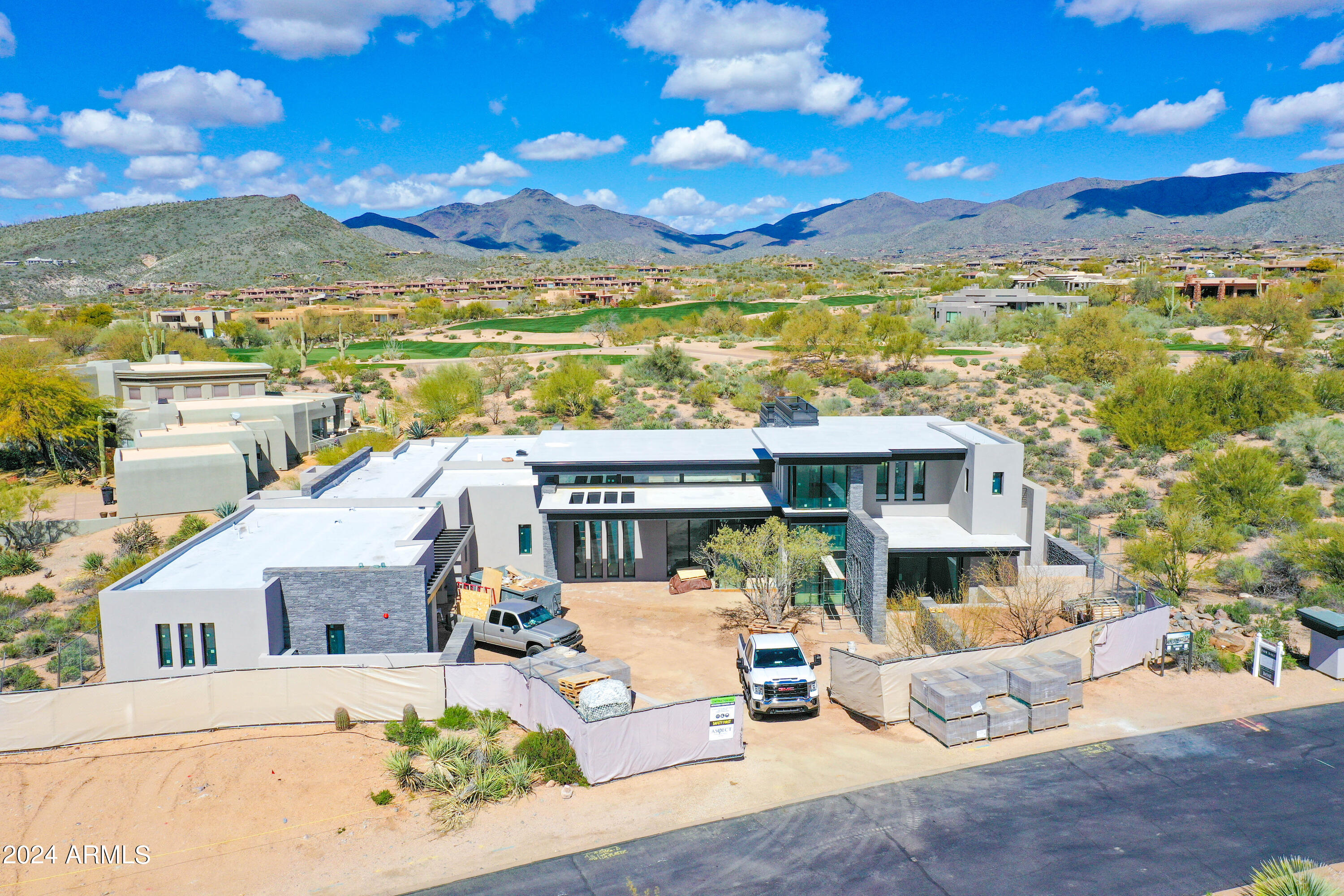 DESERT MOUNTAIN PHASE 1 UNIT 2 LOT 206-335 TR A - Residential