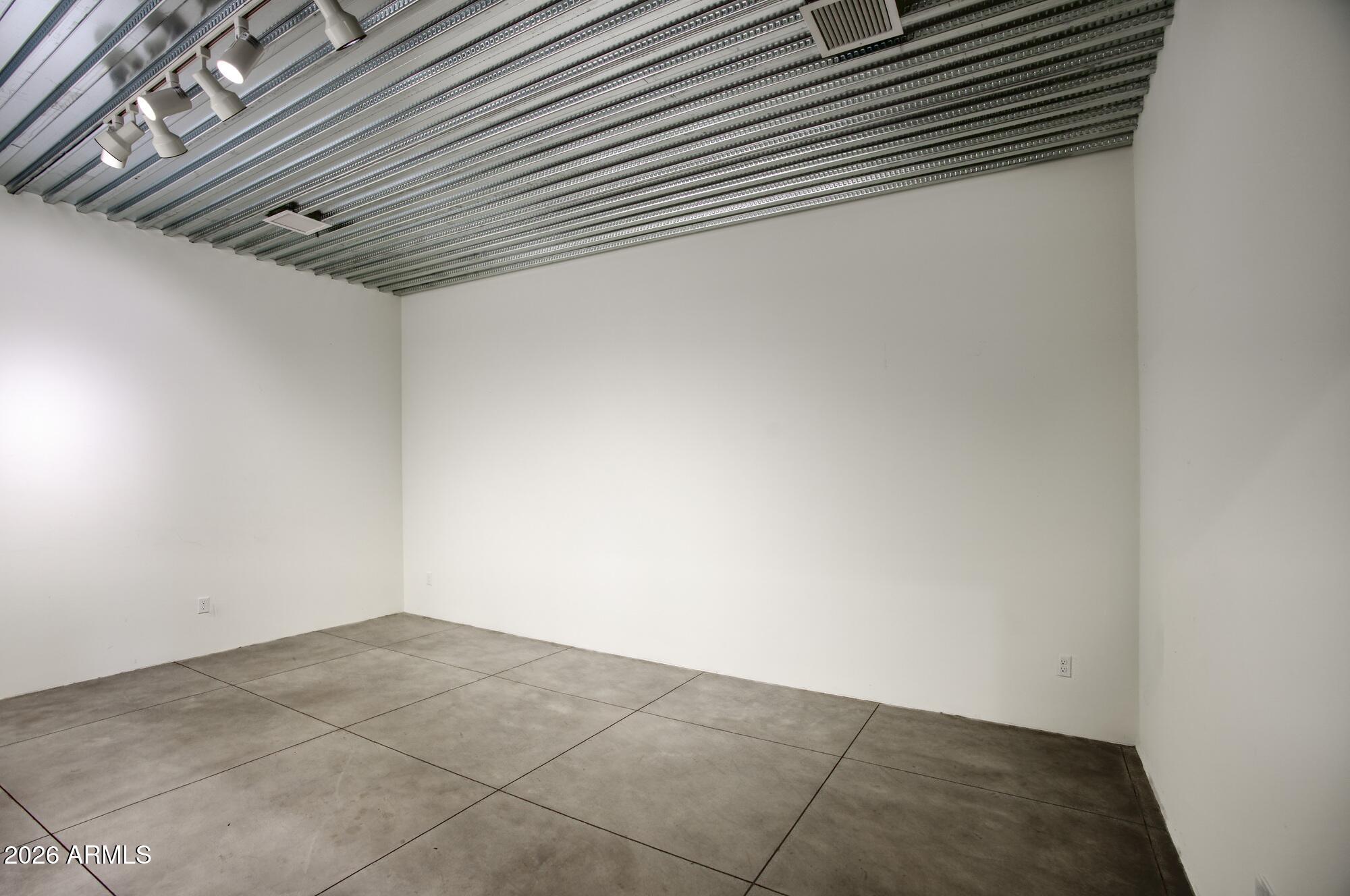 SYNDICATE PLACE - Commercial Sale