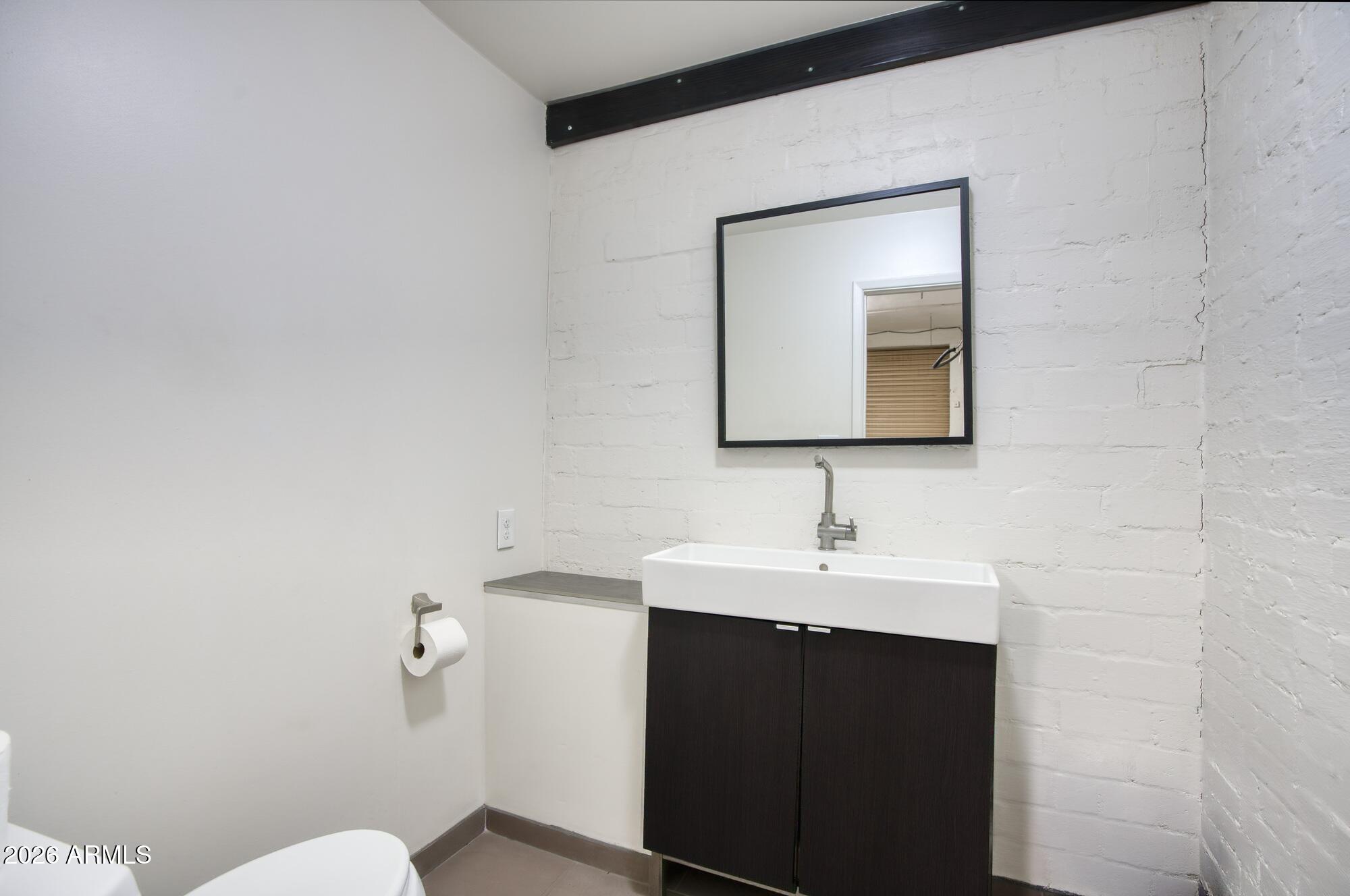 SYNDICATE PLACE - Commercial Sale