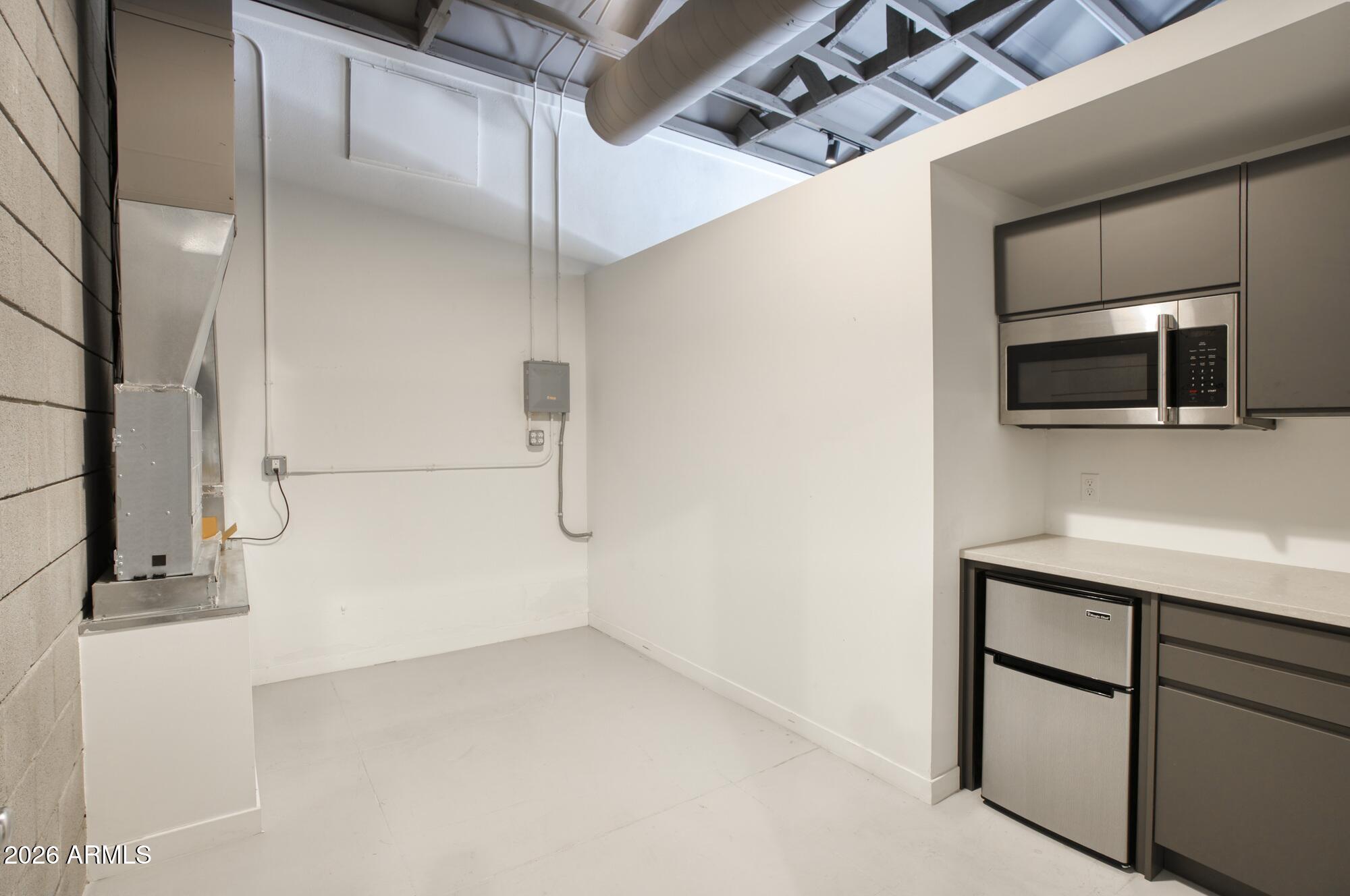 SYNDICATE PLACE - Commercial Sale