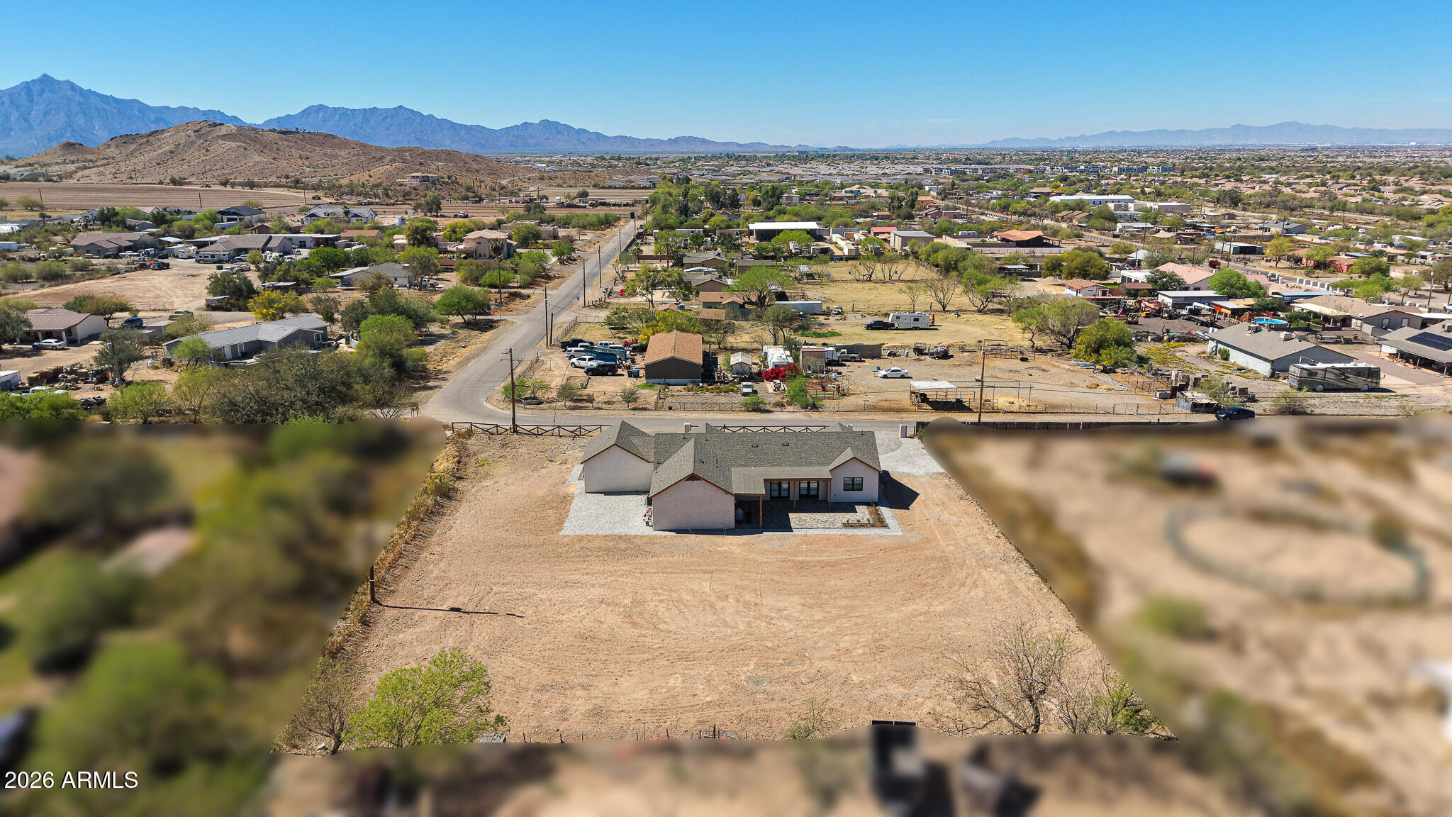 LAS LOMAS - Residential
