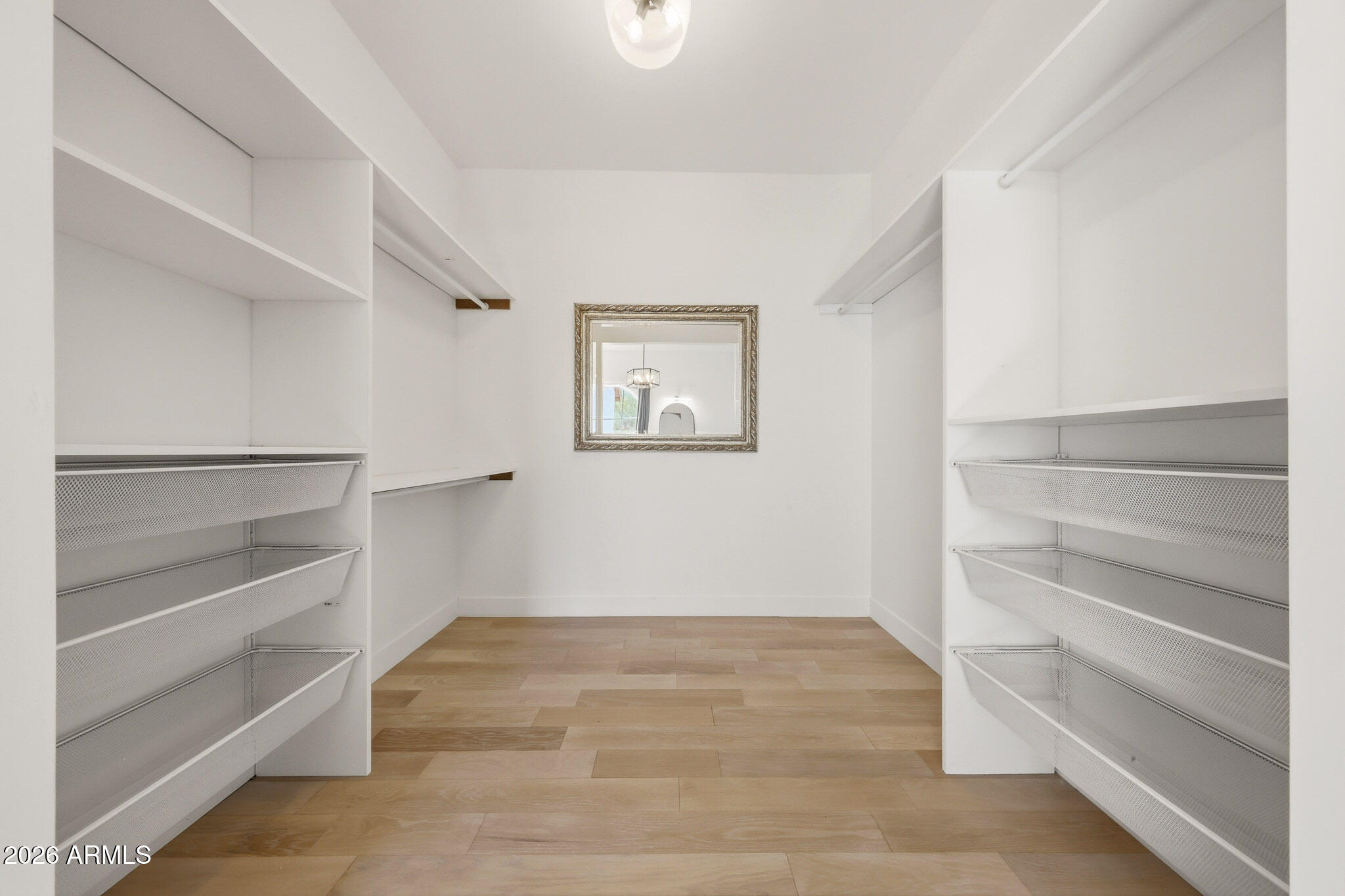LAS LOMAS - Residential