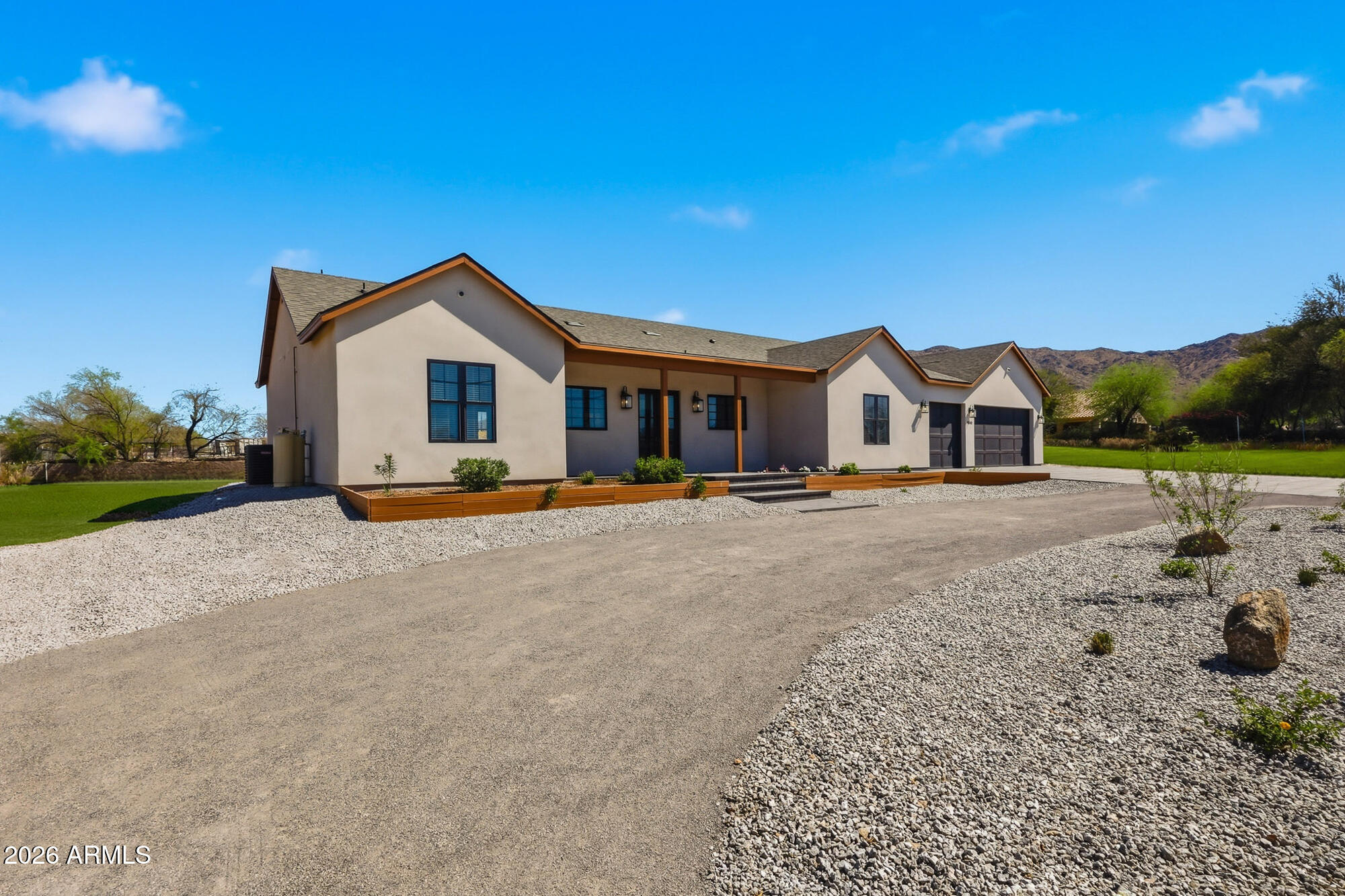 LAS LOMAS - Residential
