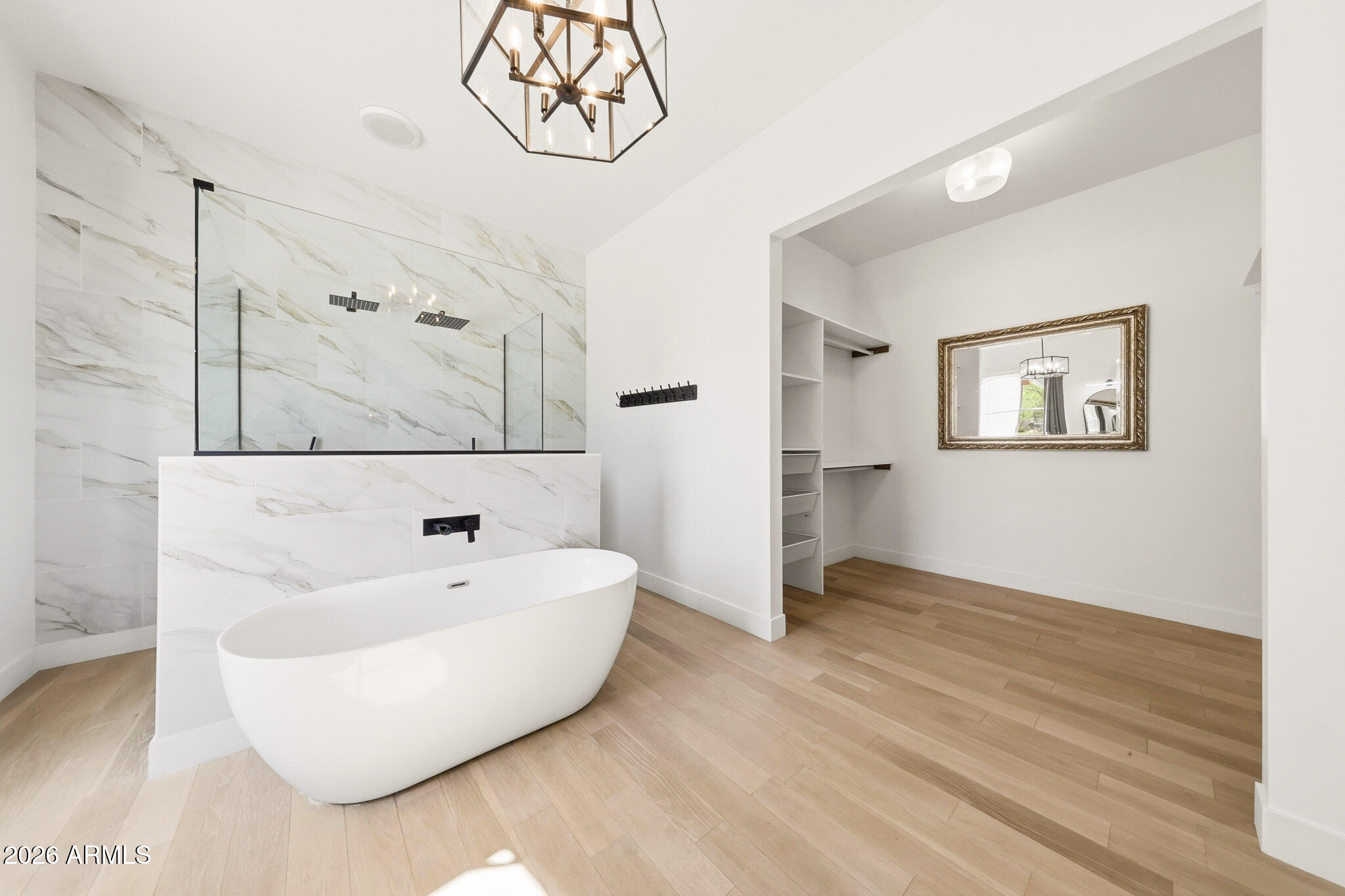 LAS LOMAS - Residential
