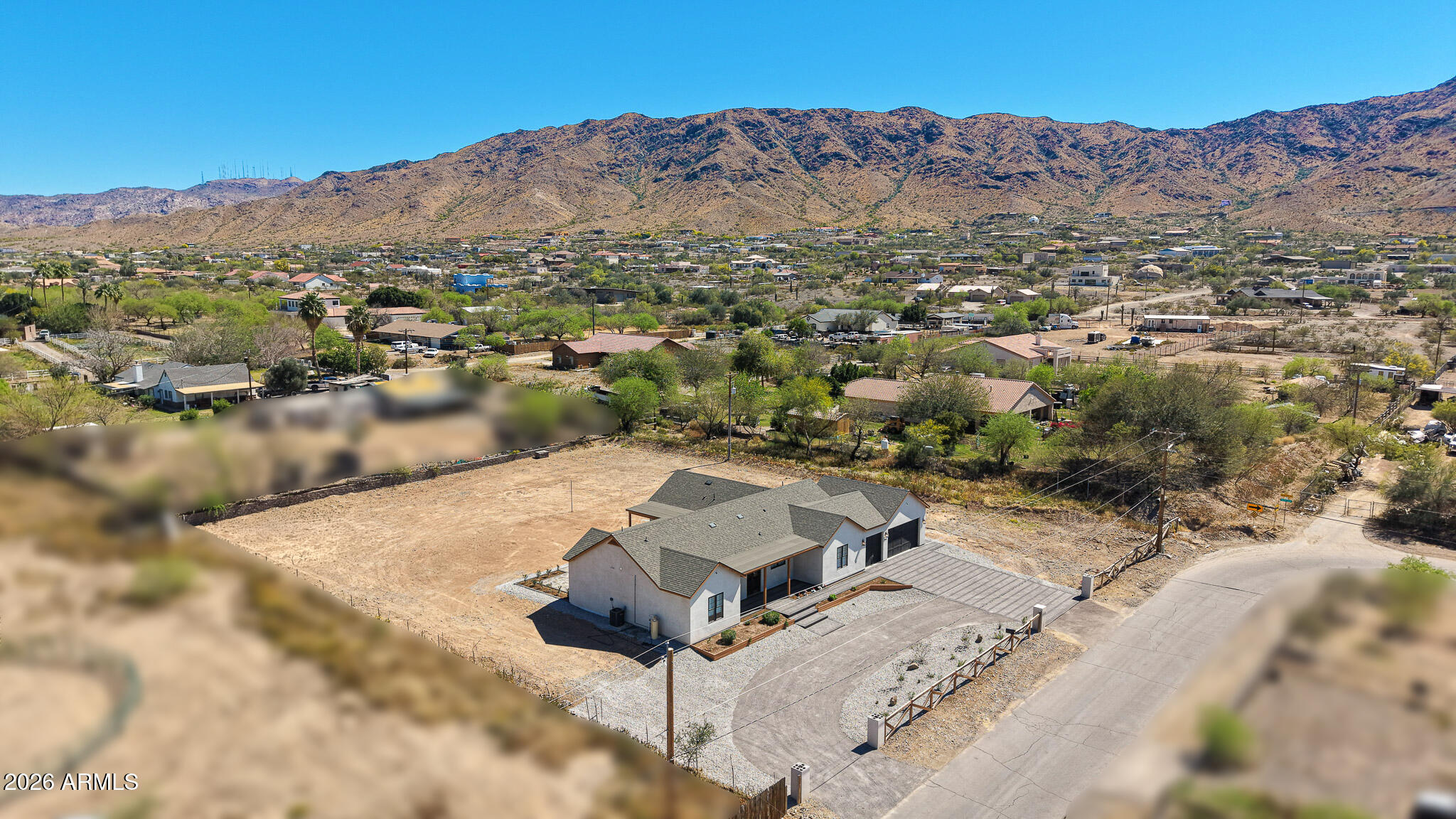 LAS LOMAS - Residential