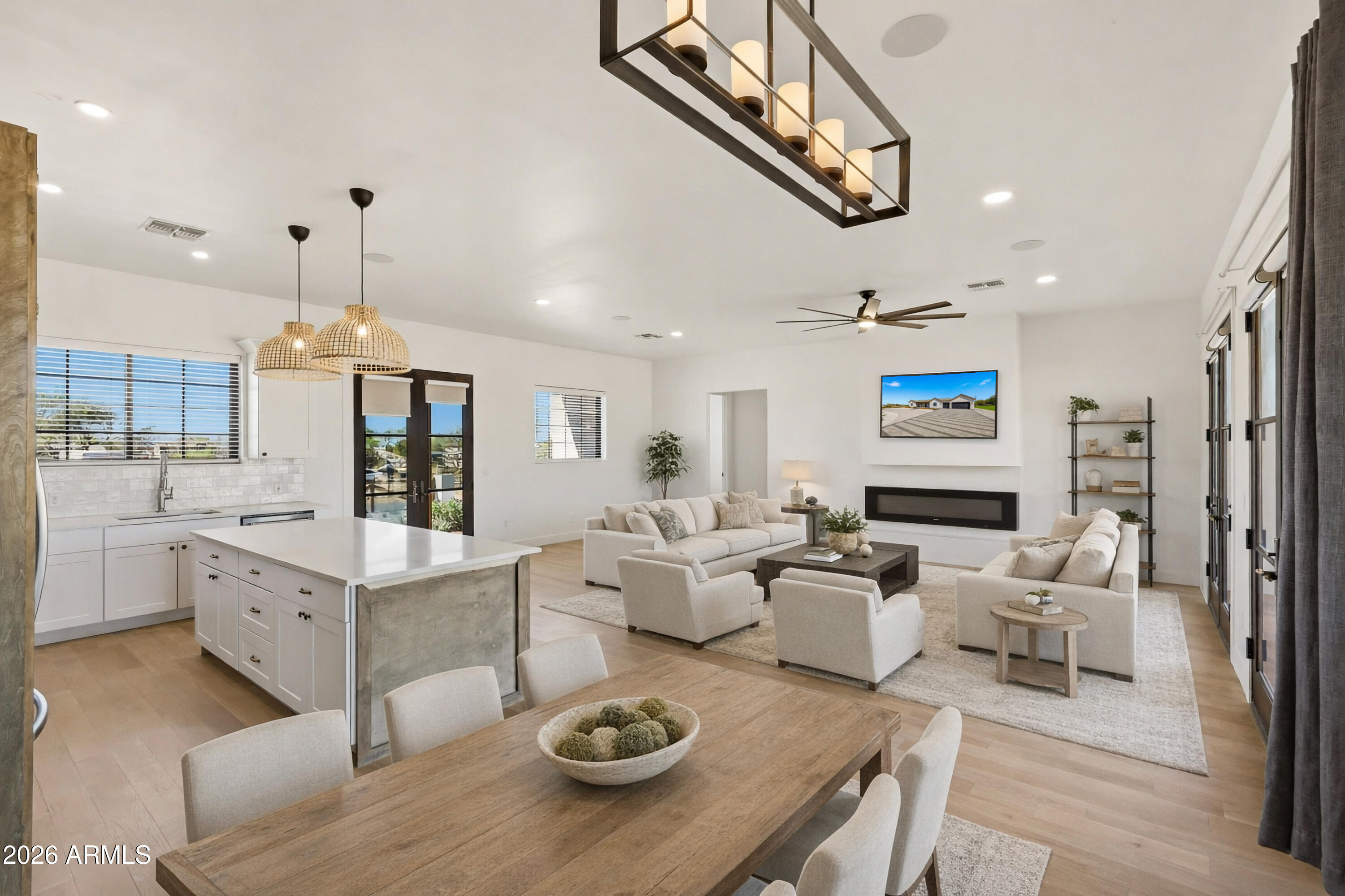 LAS LOMAS - Residential