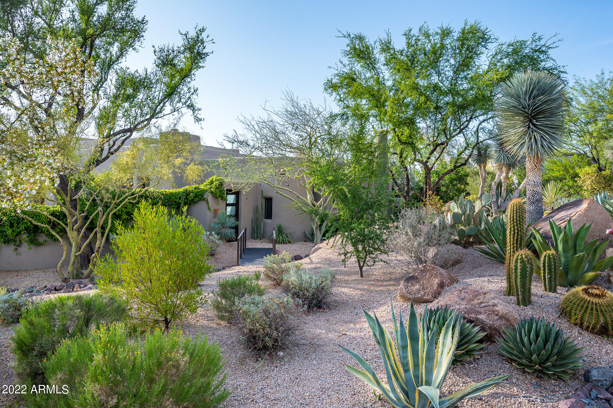 DESERT HIGHLANDS - Residential