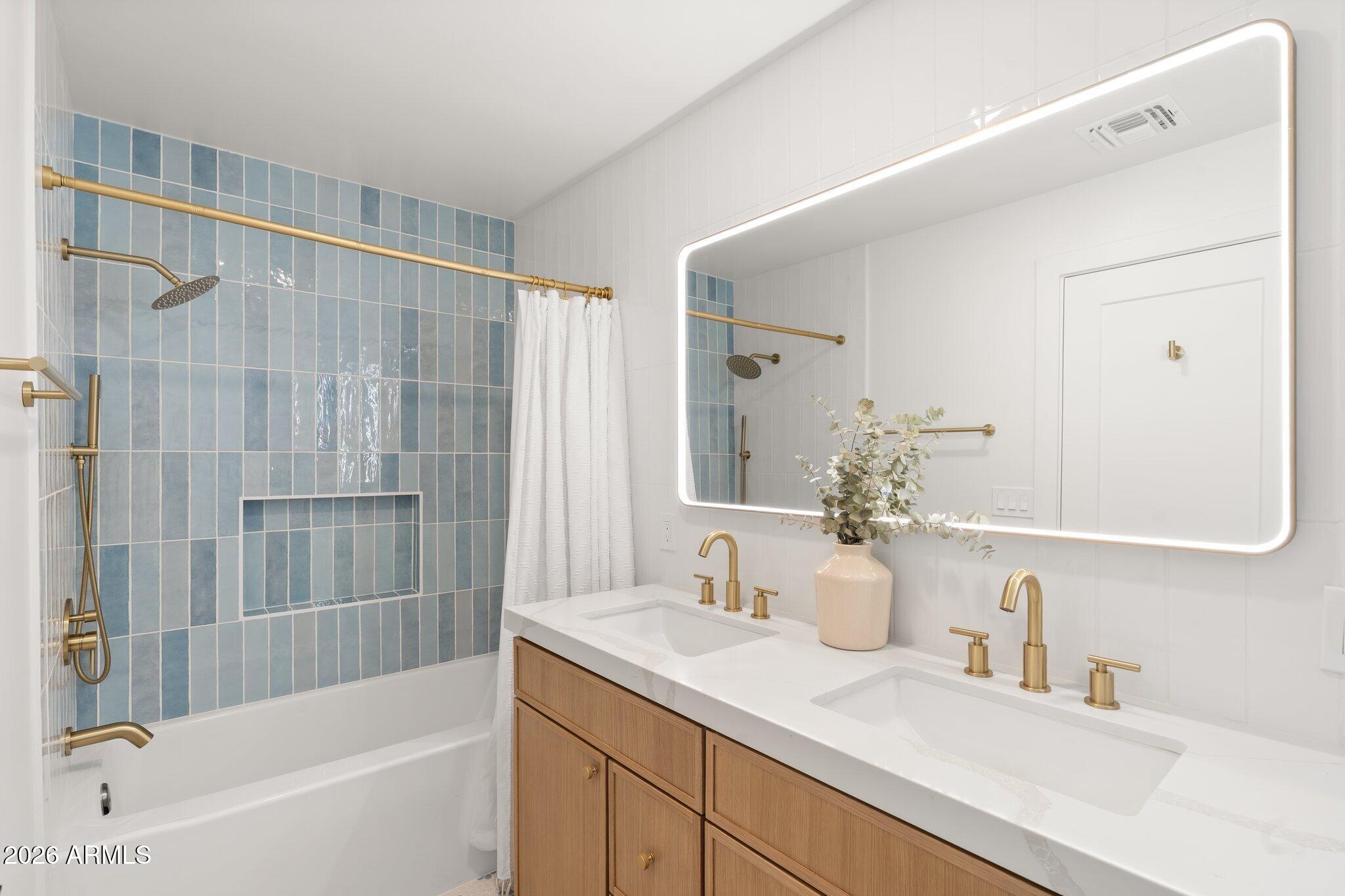 LA PAZ AT DESERT SPRINGS UNIT 12 - Residential