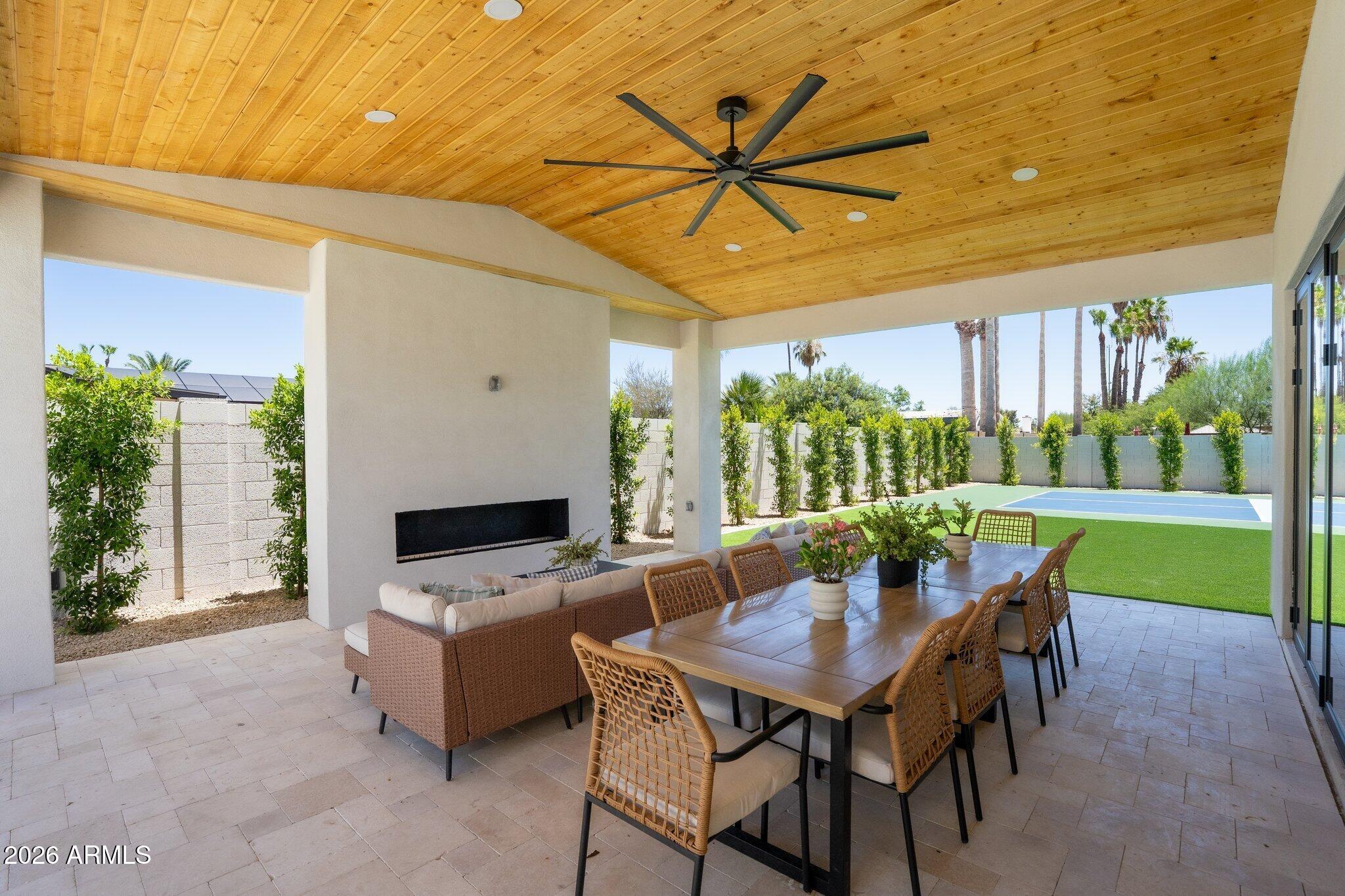 LA PAZ AT DESERT SPRINGS UNIT 12 - Residential