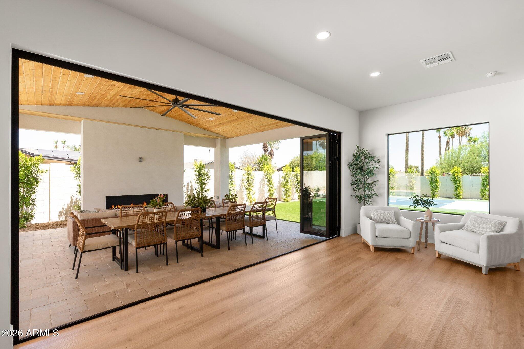 LA PAZ AT DESERT SPRINGS UNIT 12 - Residential