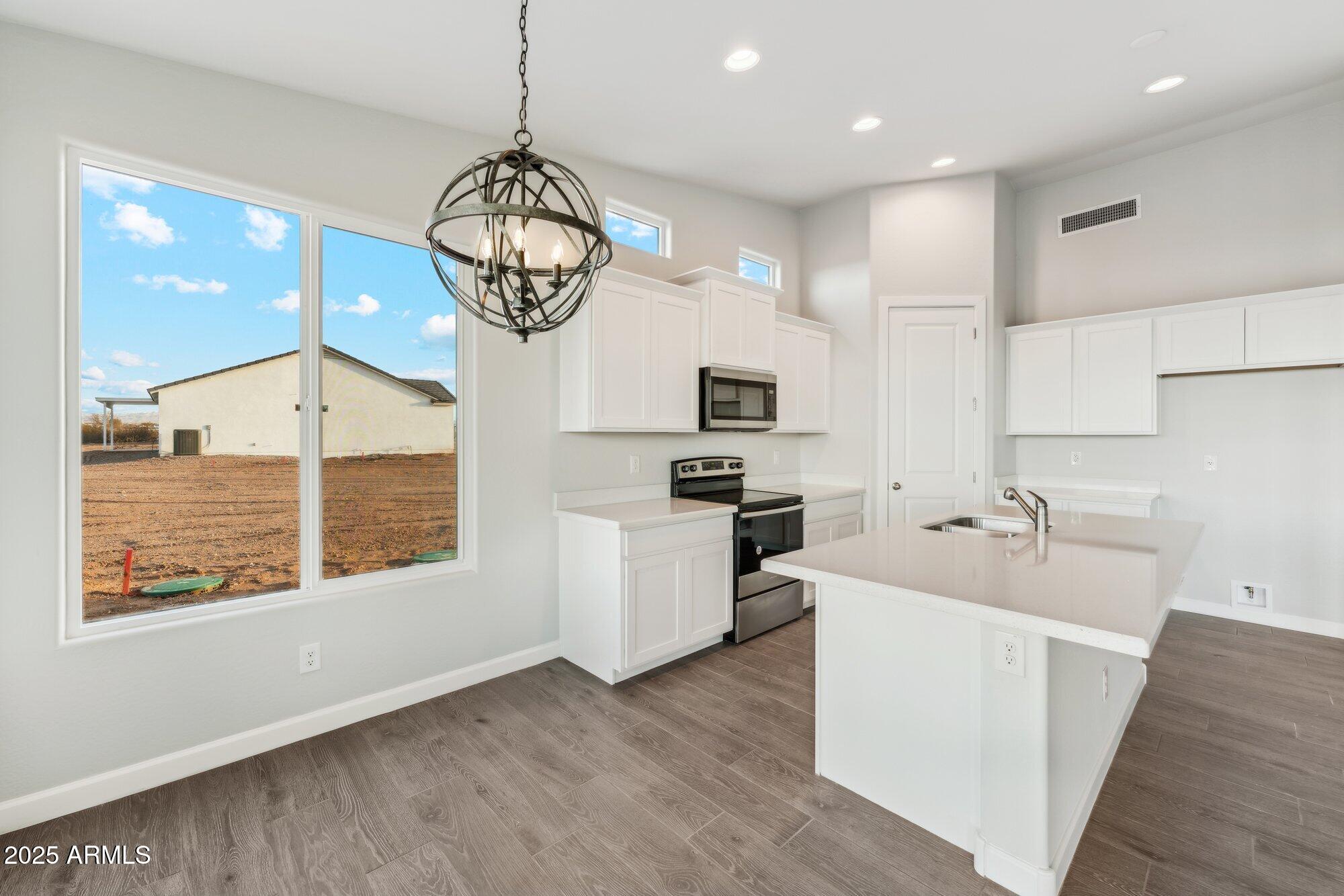 LEVEL HORSE PROPERTY WITH NO HOA'S!!! - Residential