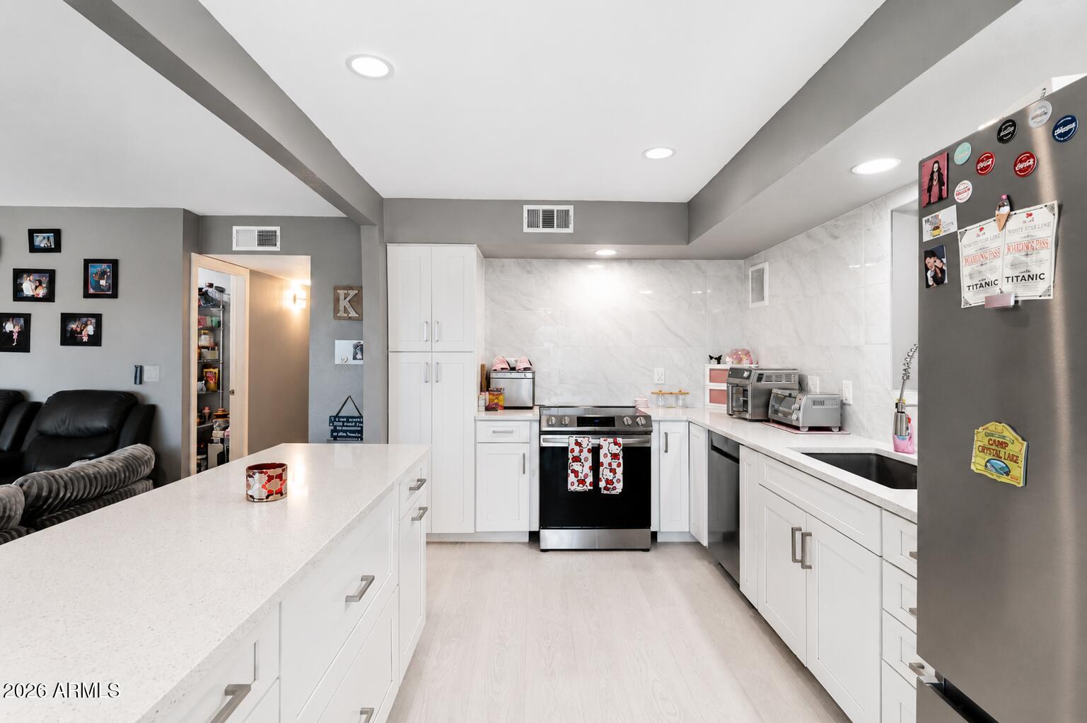 CAMELOT COUNTRY CLUB ESTATES UNIT 1 - Residential
