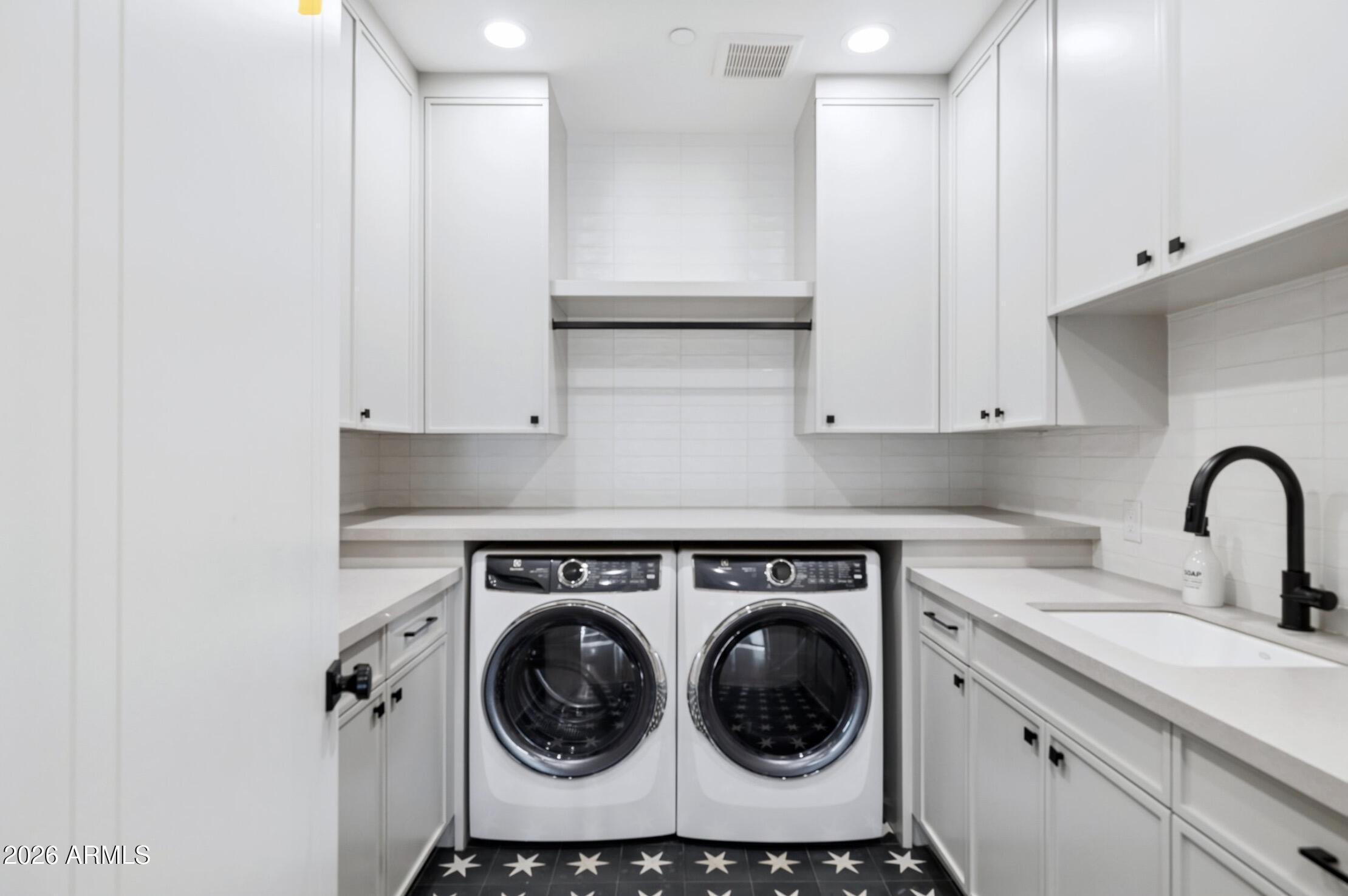 WHITWOOD UNIT 2 LOTS 38 39 LOT LINE ADJUSTMENT - Residential