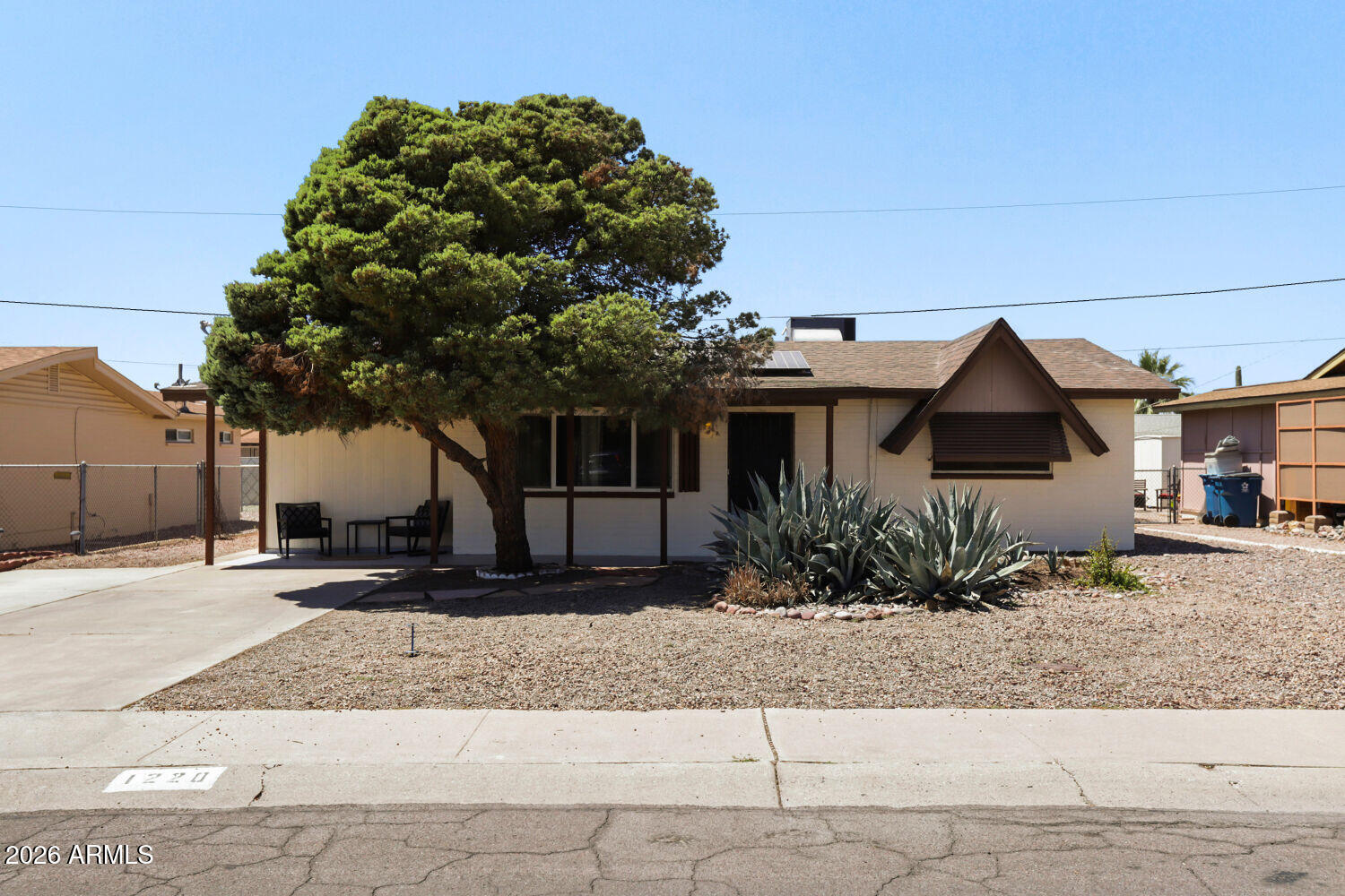 APACHE VILLA - Residential