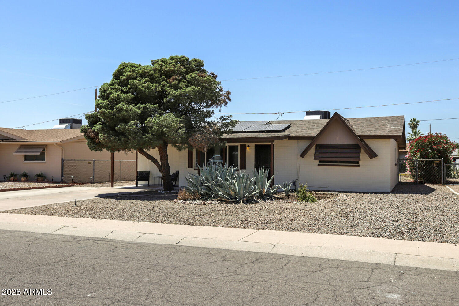 APACHE VILLA - Residential