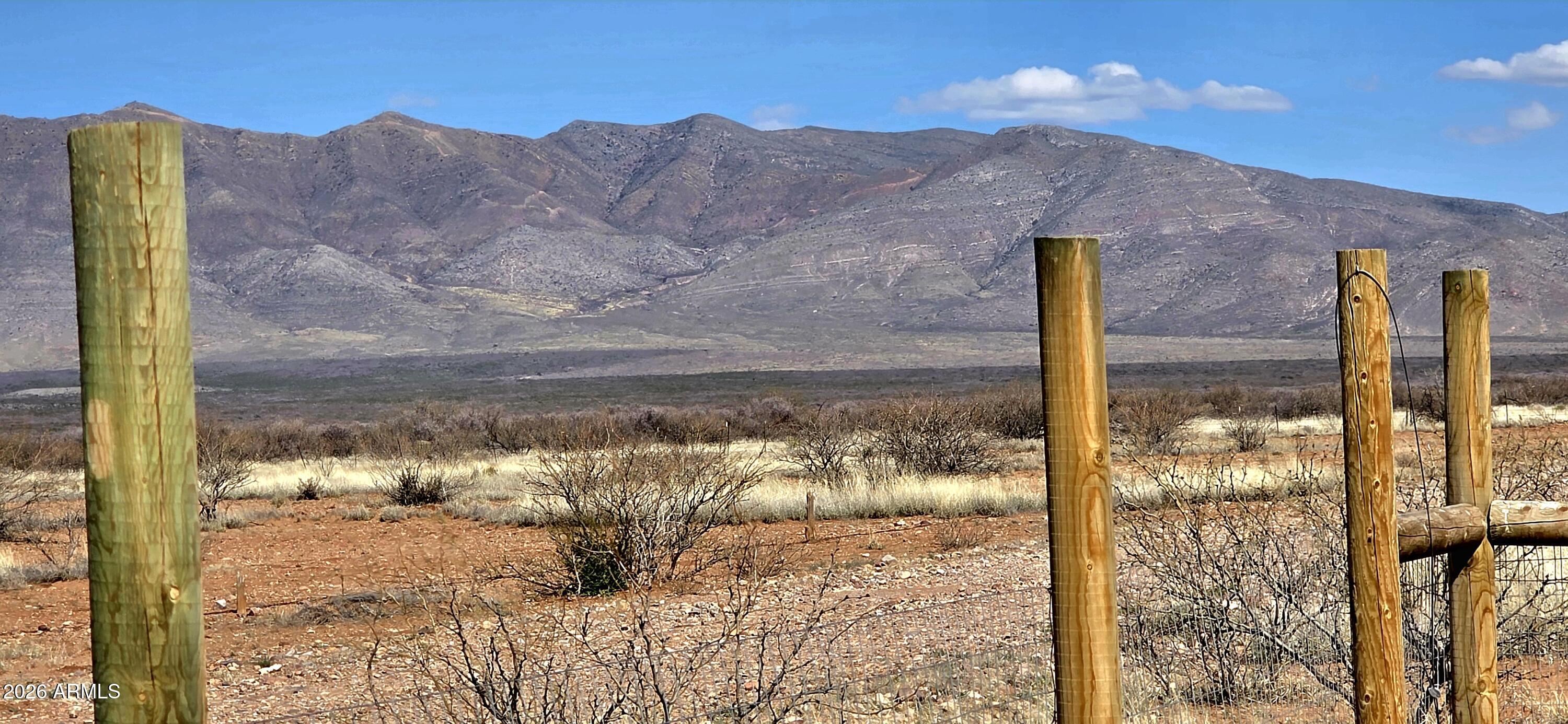 DESERT SKY - Land