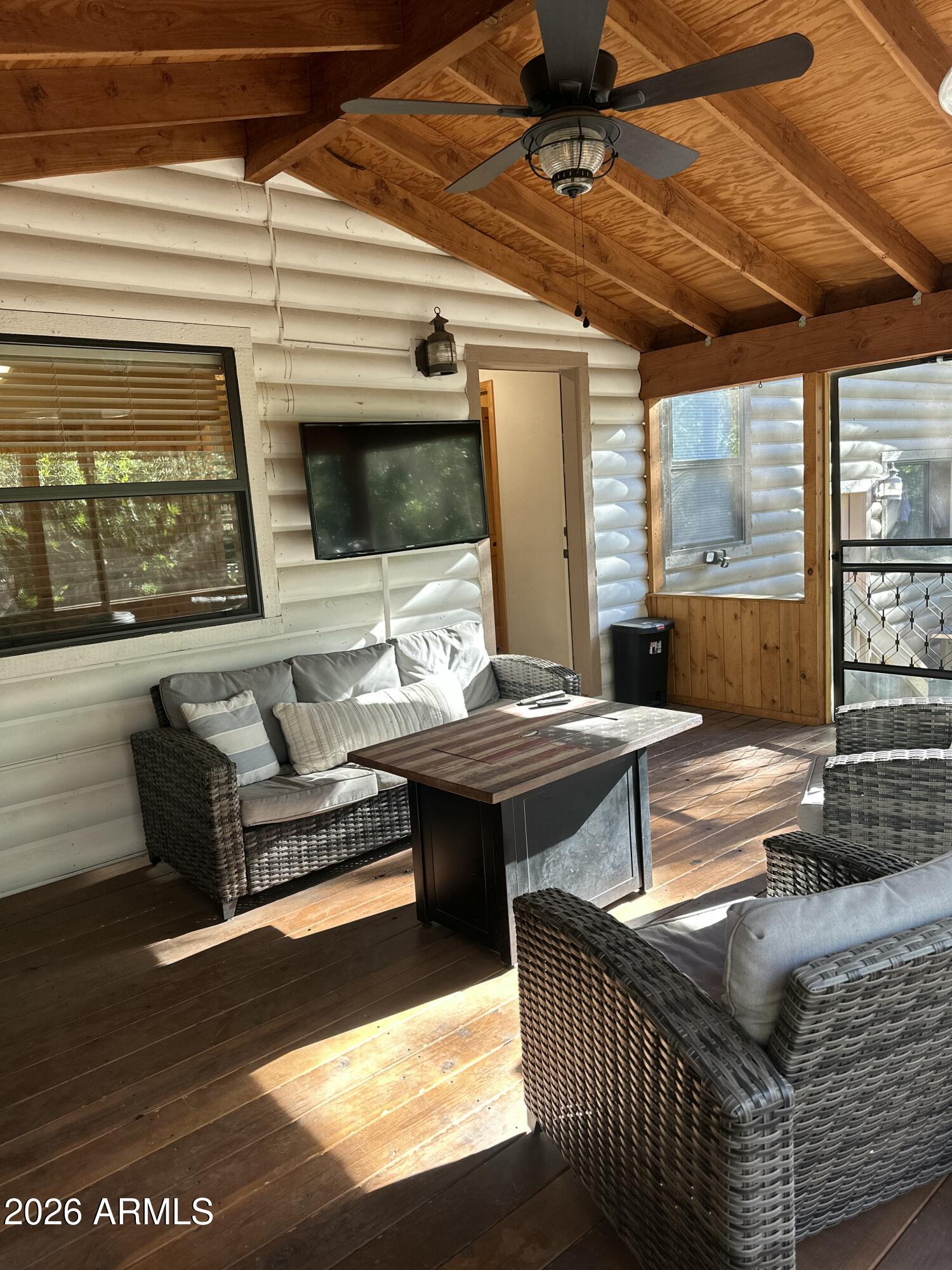 WHITE MOUNTAIN CLUB ESTATES UNIT 2 - Residential