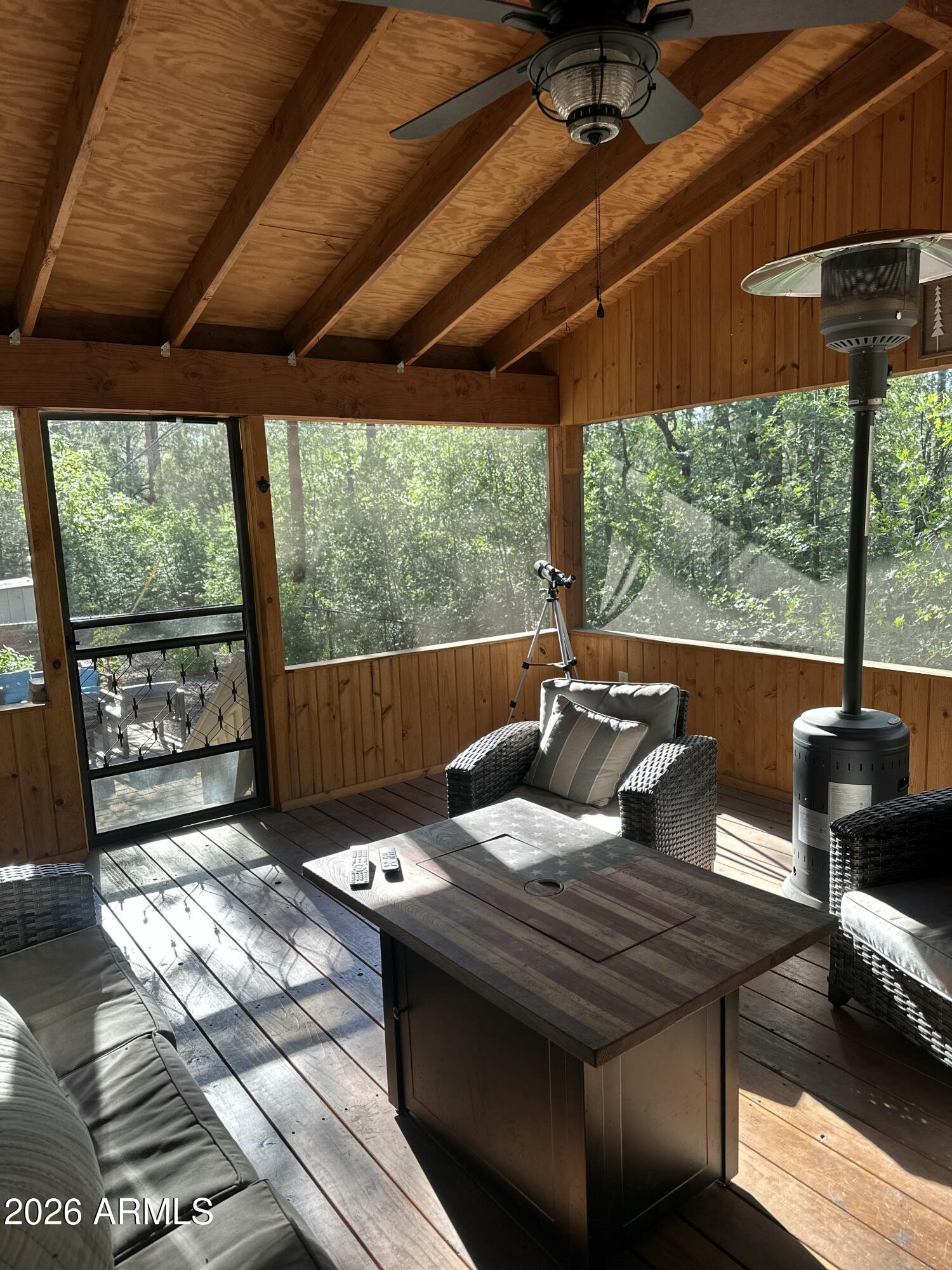 WHITE MOUNTAIN CLUB ESTATES UNIT 2 - Residential