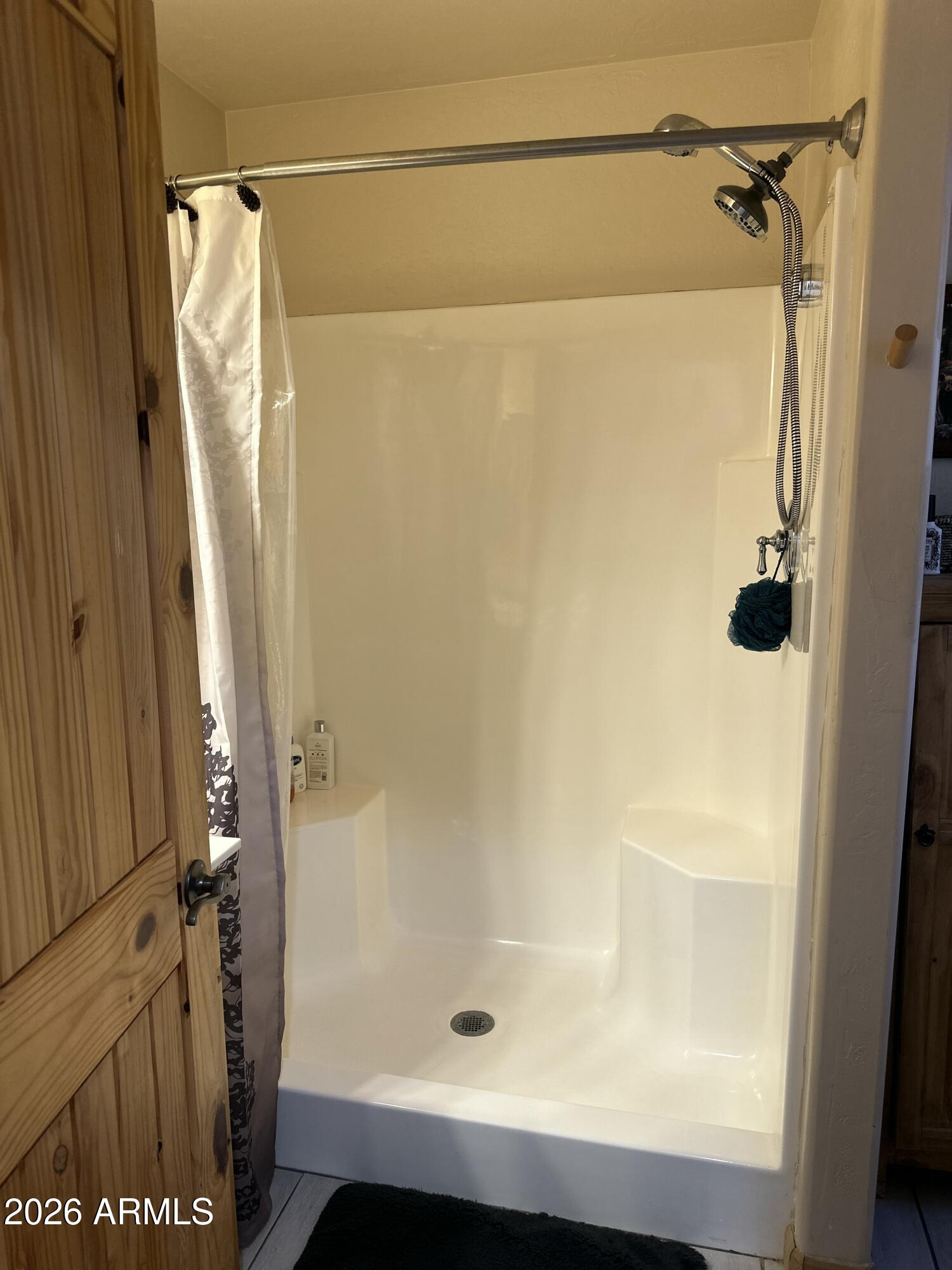 WHITE MOUNTAIN CLUB ESTATES UNIT 2 - Residential