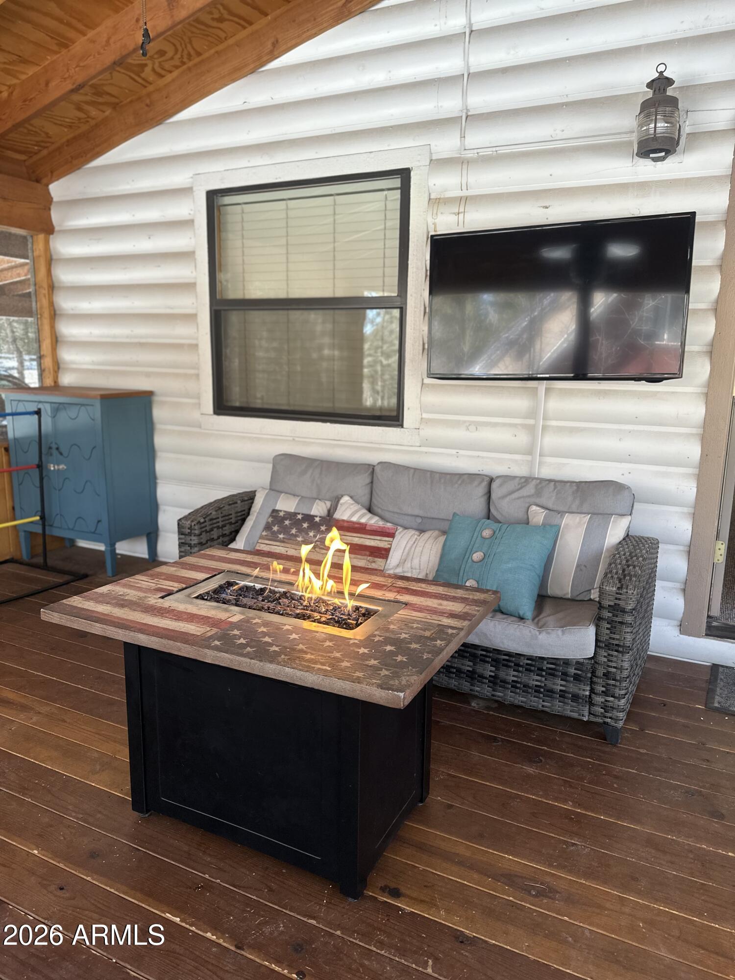 WHITE MOUNTAIN CLUB ESTATES UNIT 2 - Residential